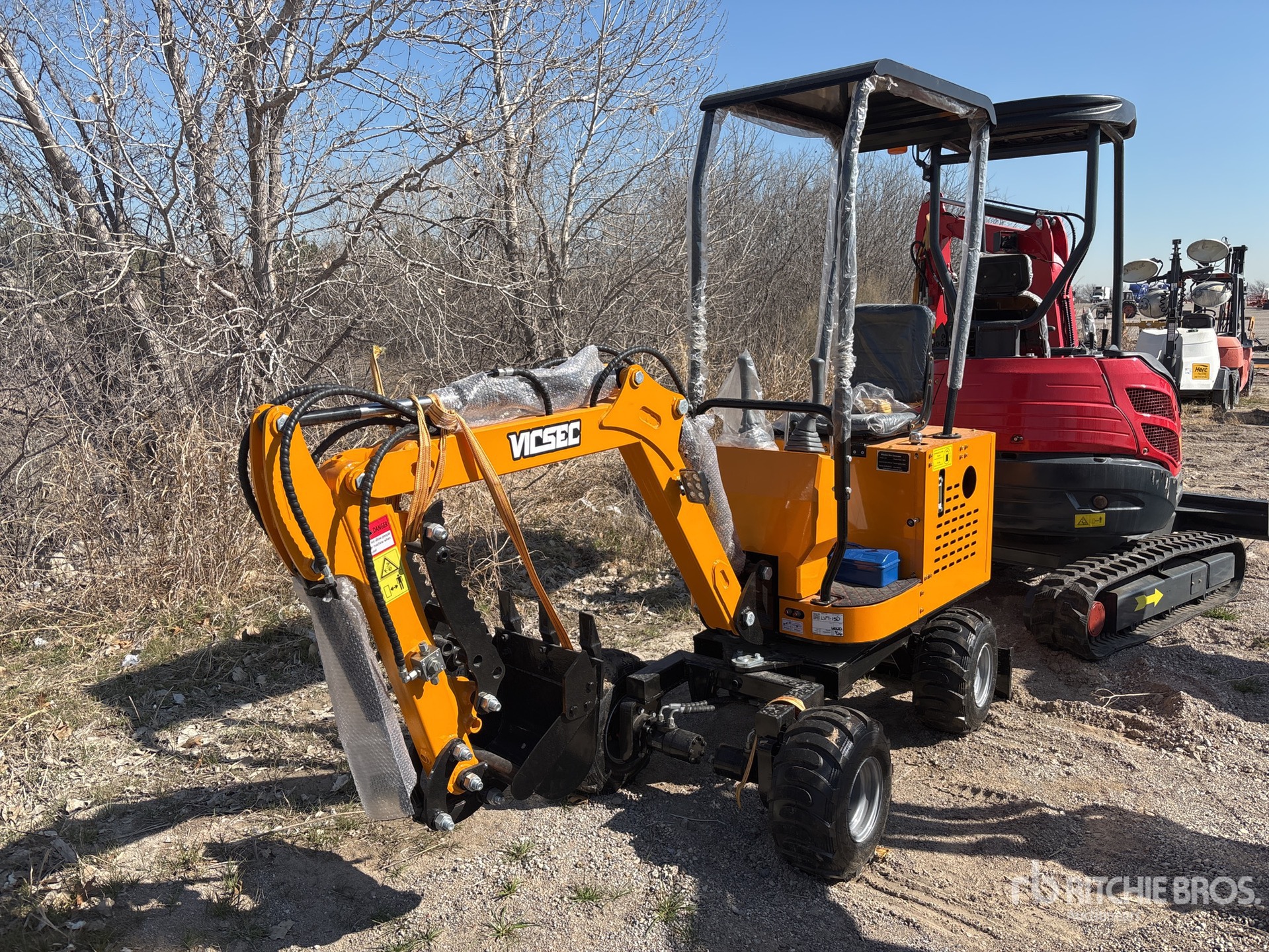 General Appearance with Picture, Left Front Corner