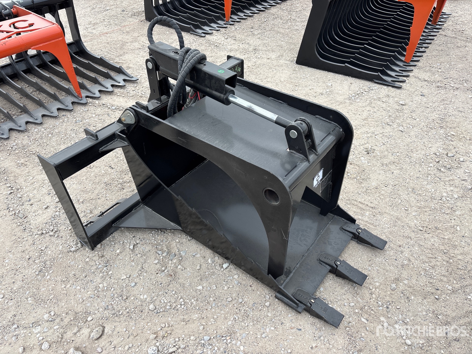 General Appearance with Foto, angolo anteriore destro