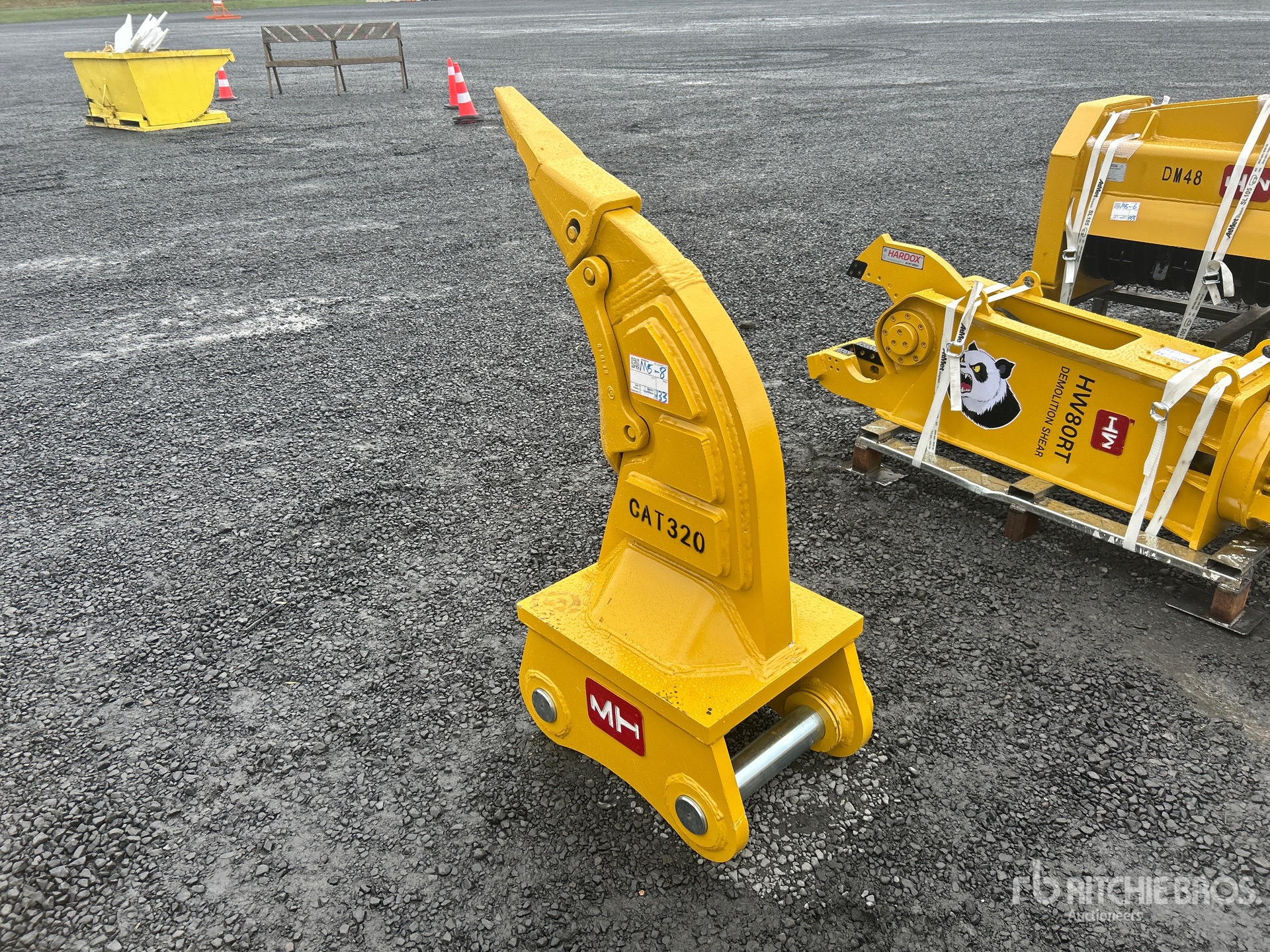 General Appearance with Picture, Left Rear Corner