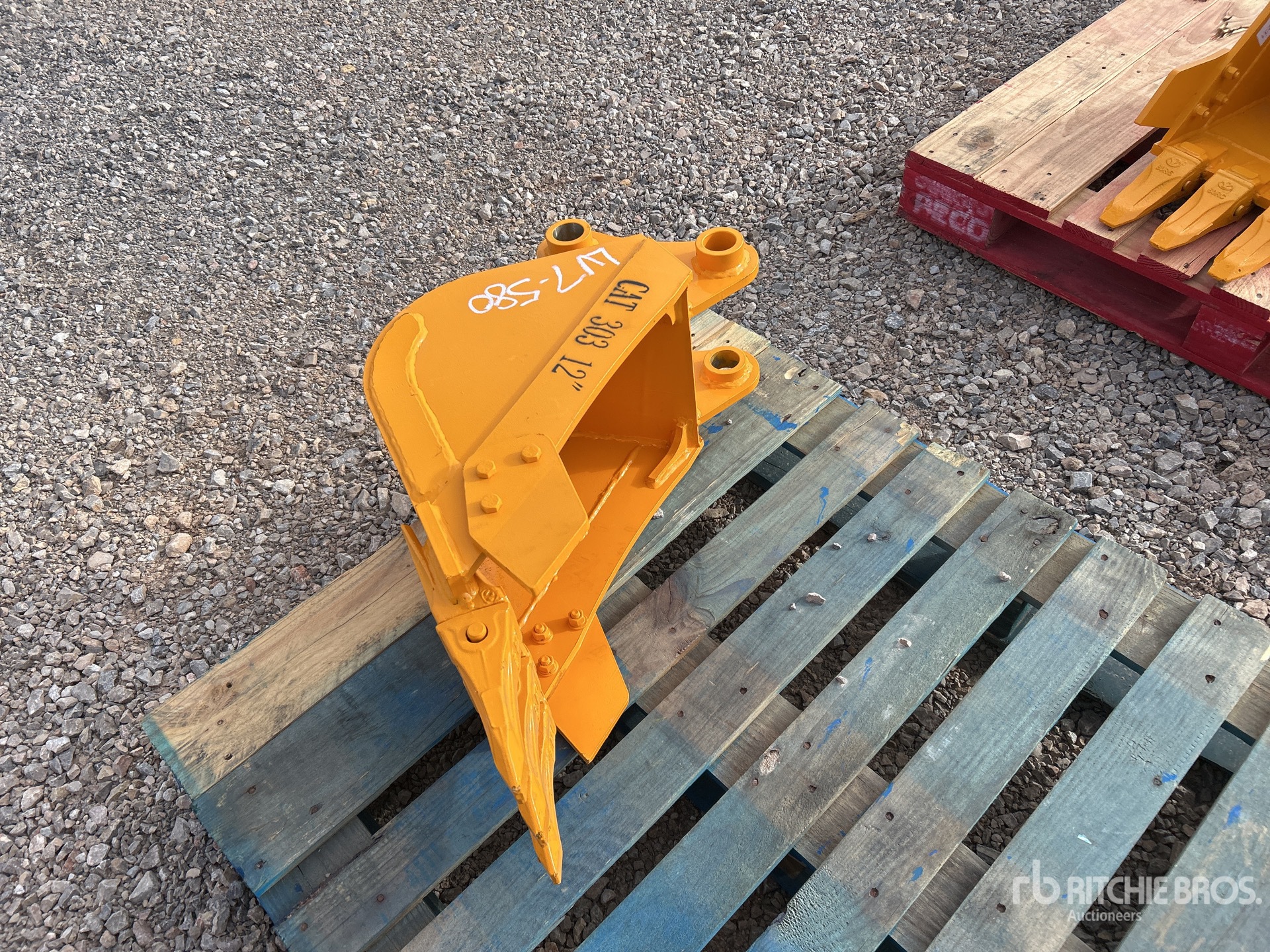 General Appearance with Image, coin avant droit