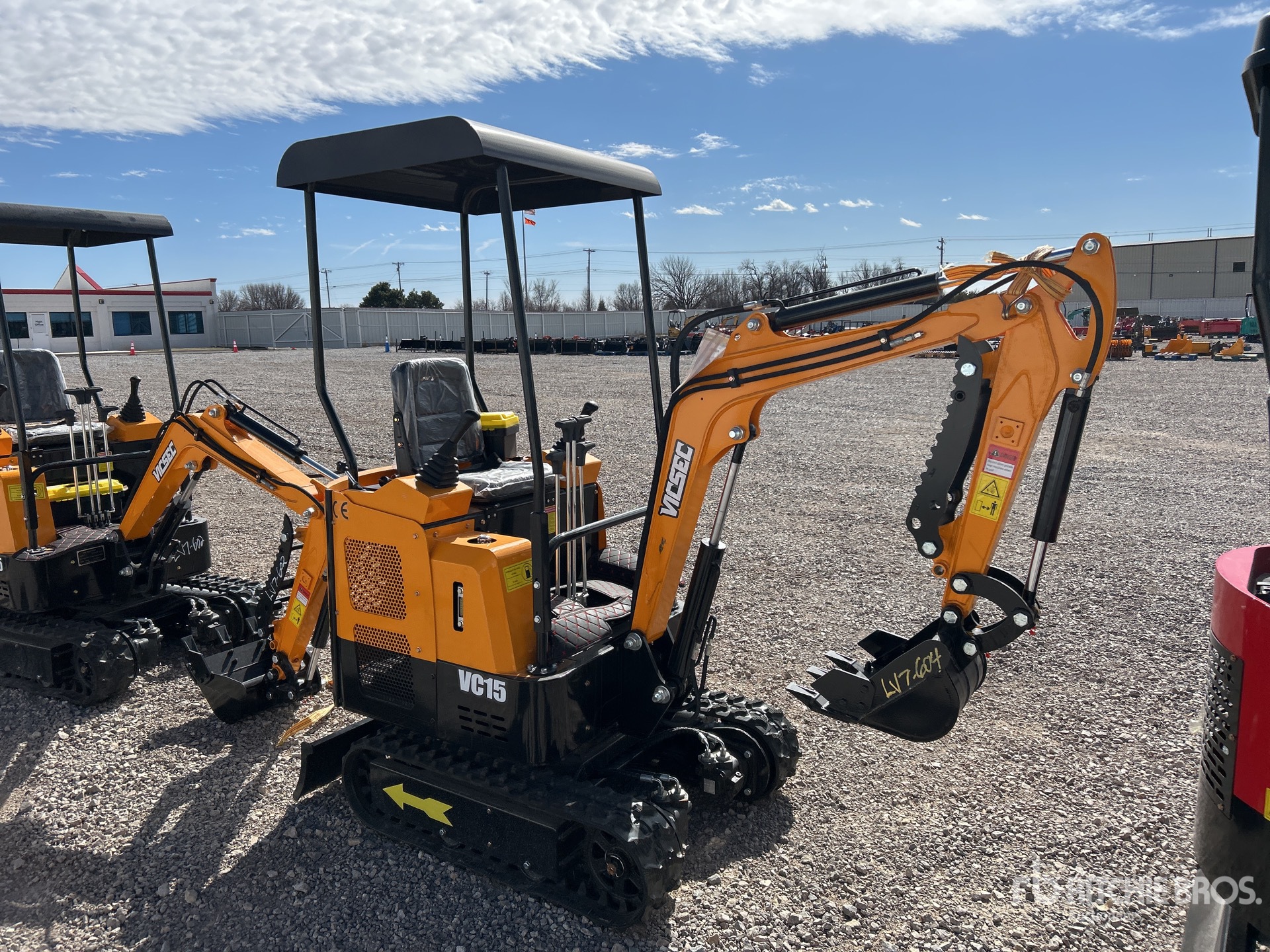 General Appearance with Picture, Right Front Corner