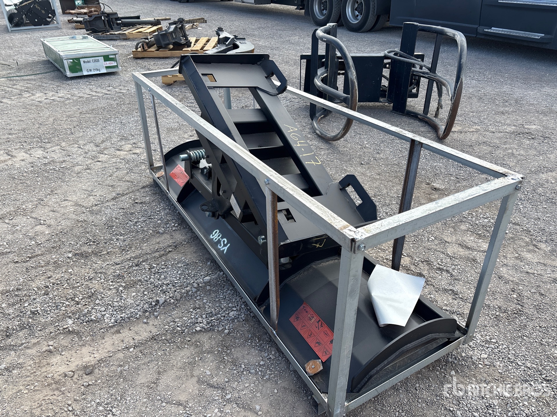 General Appearance with Picture, Right Rear Corner