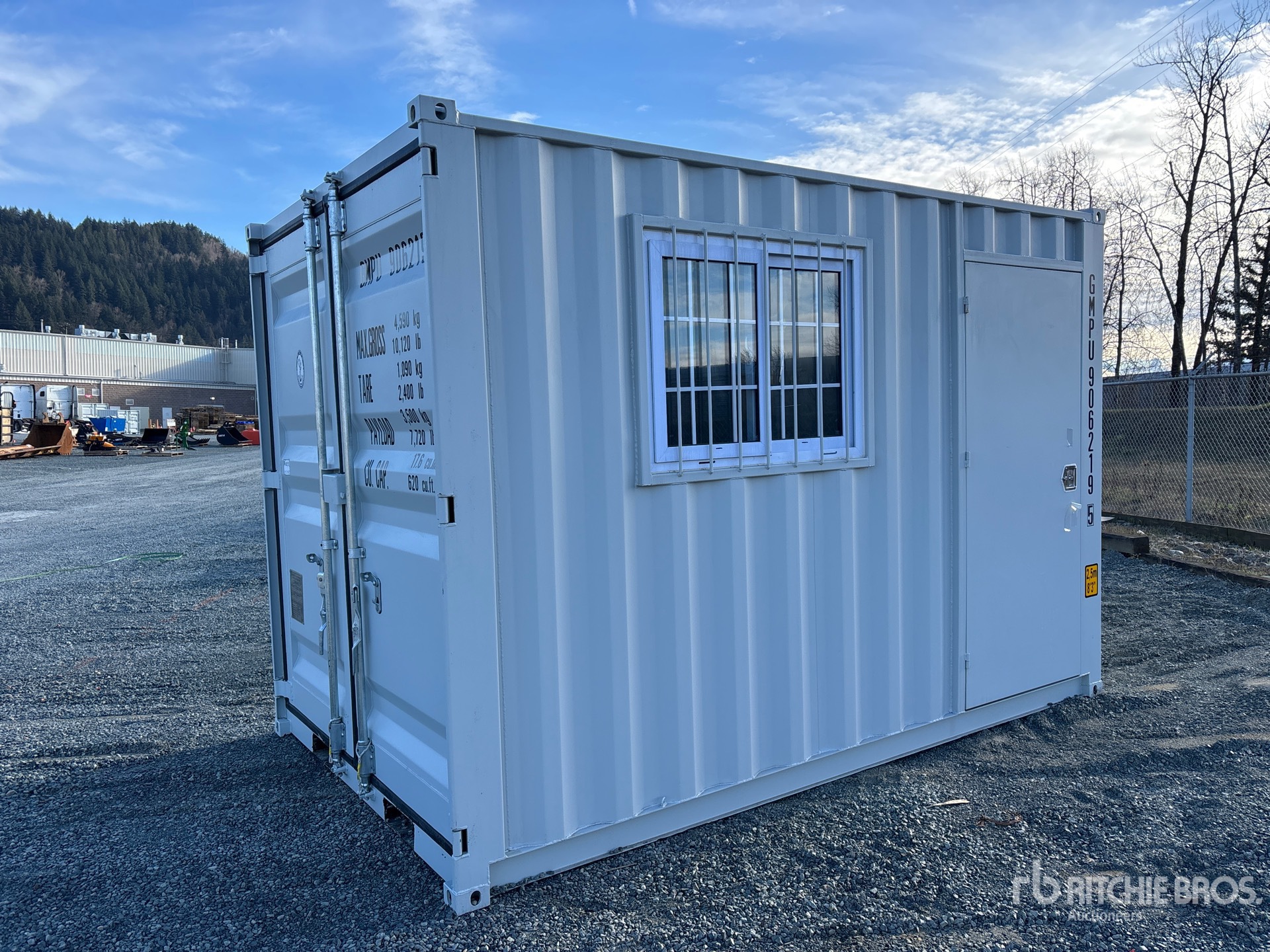 General Appearance with Bild, Ecke vorne links