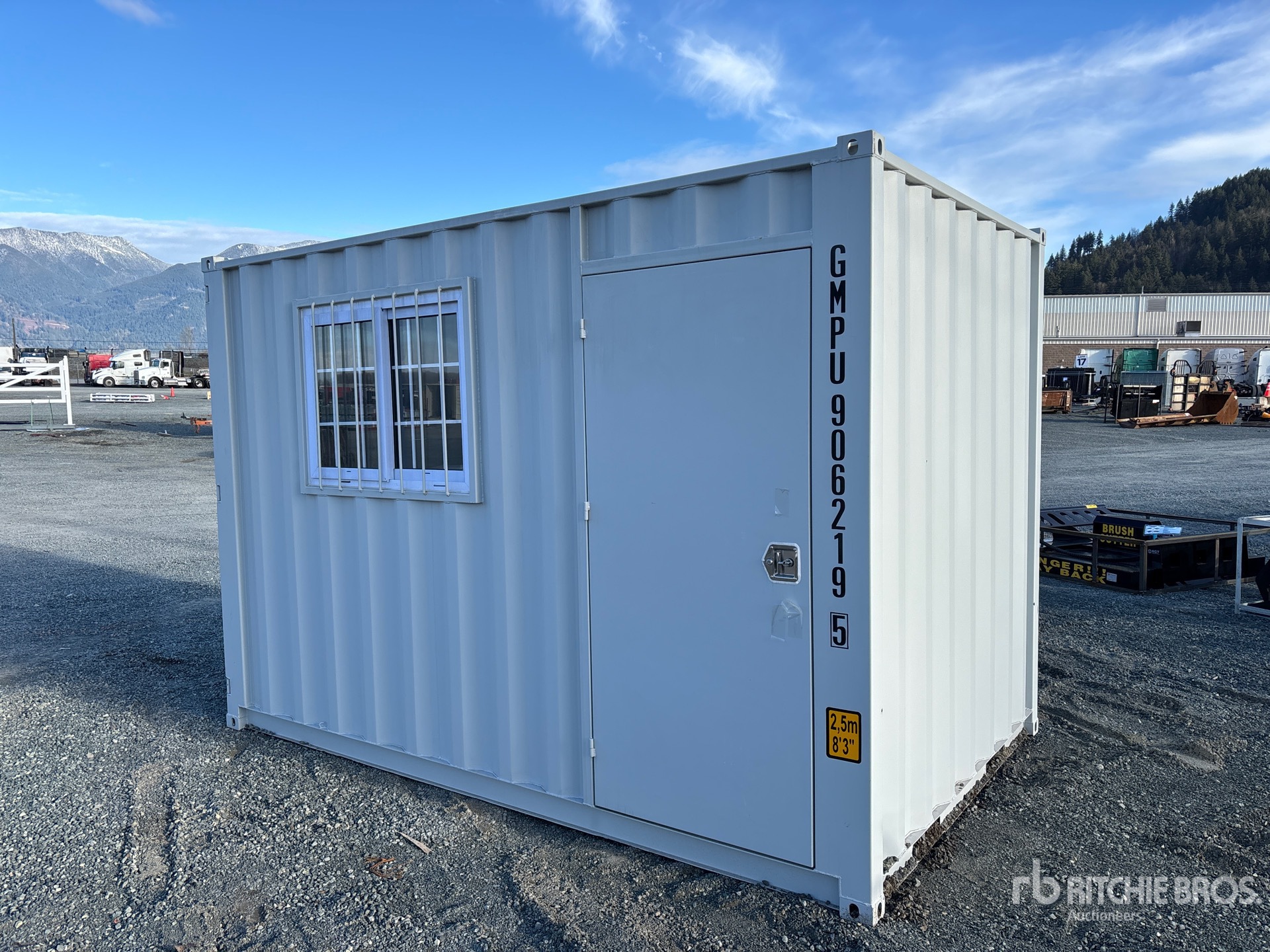 General Appearance with Bild, Ecke hinten links