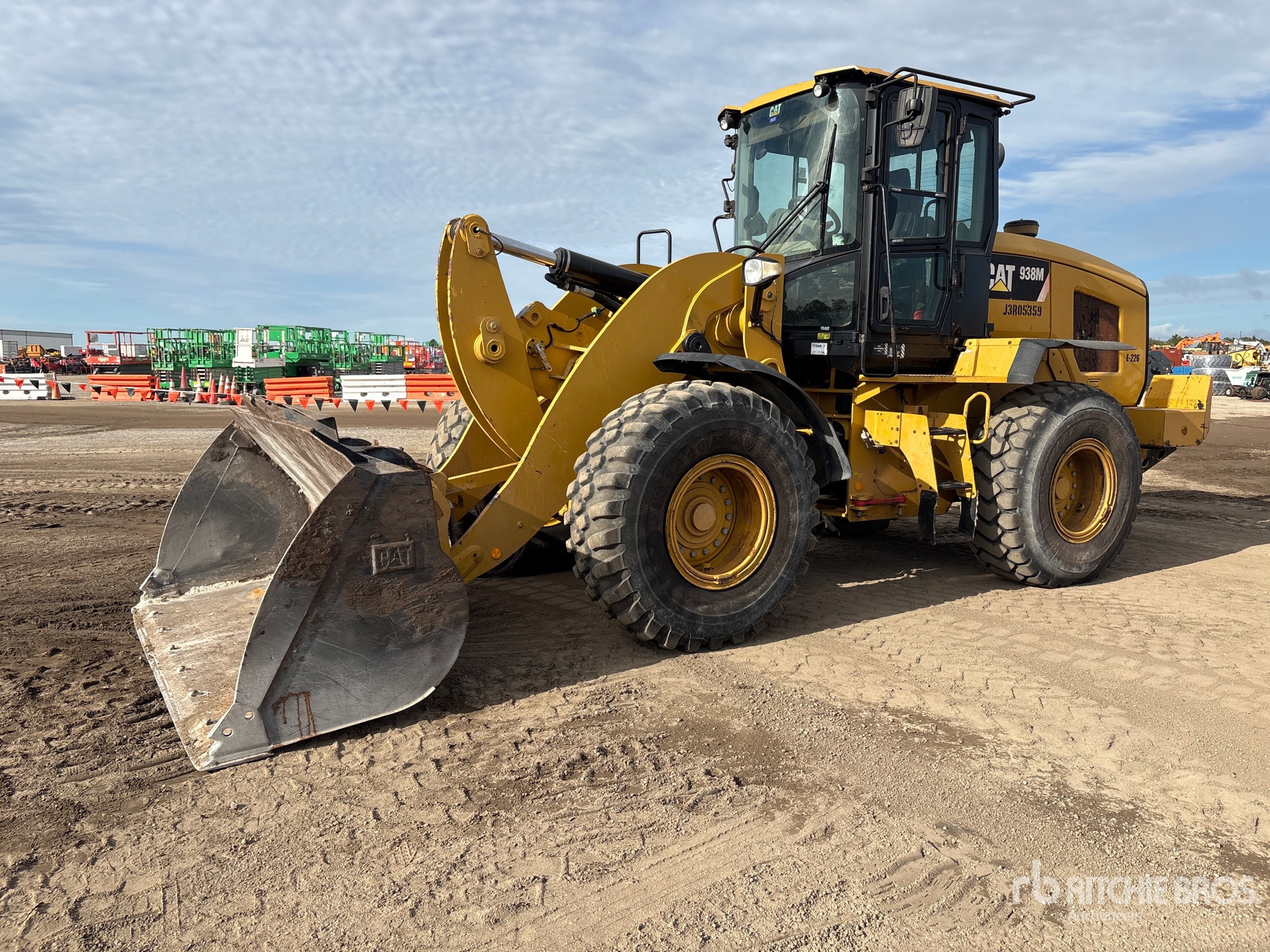 General Appearance with Foto, angolo anteriore sinistro