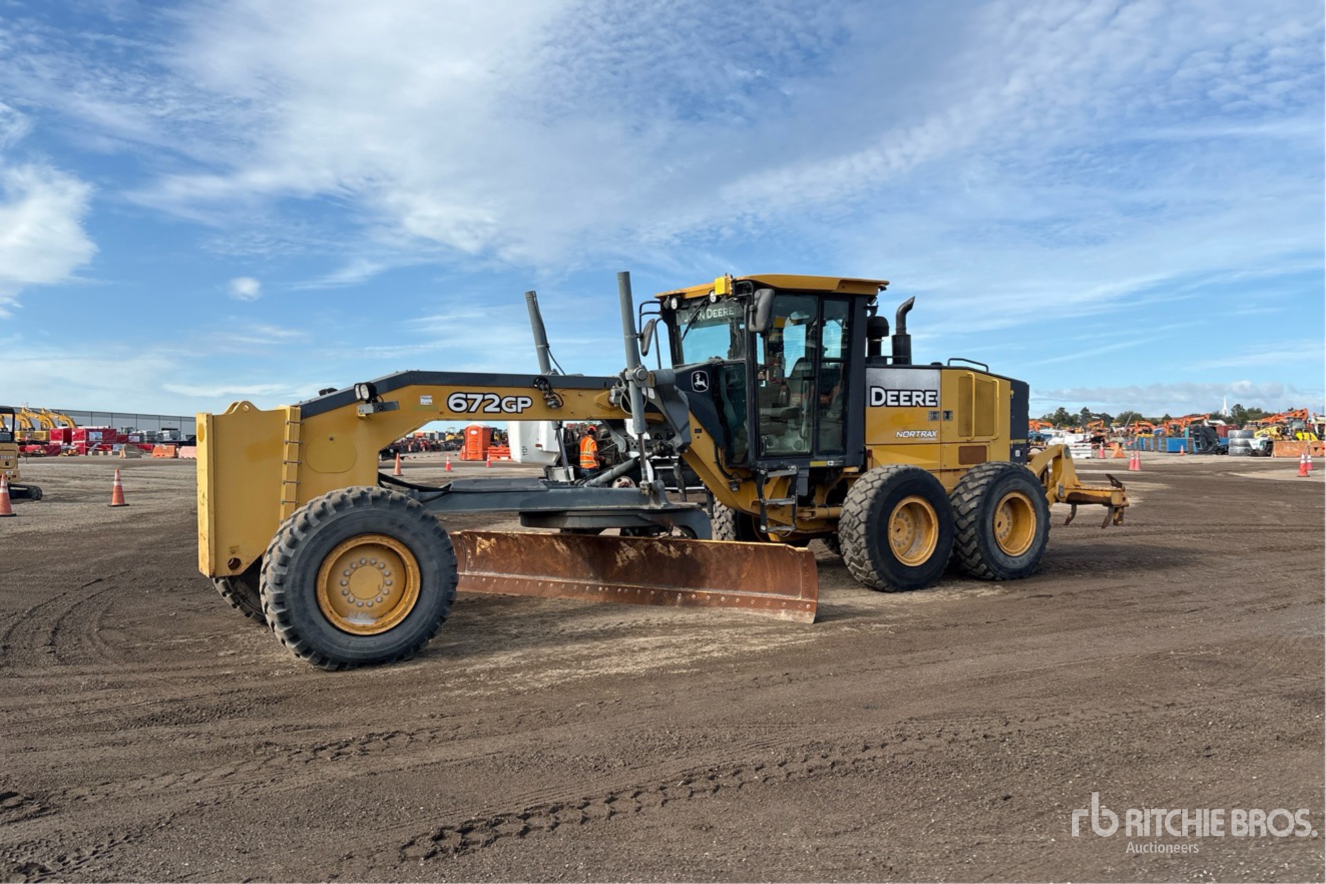 General Appearance with Bild, Ecke vorne links