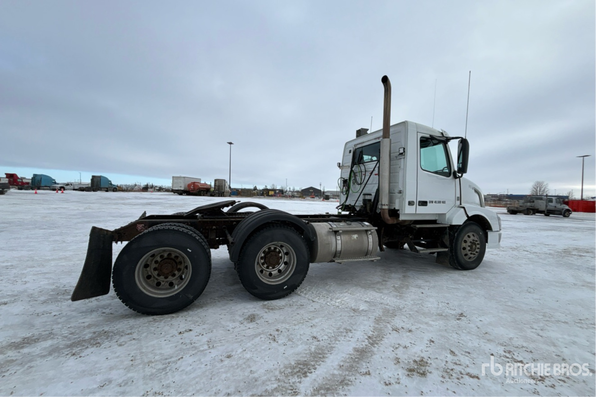 Aspect général with Image, coin arrière droit