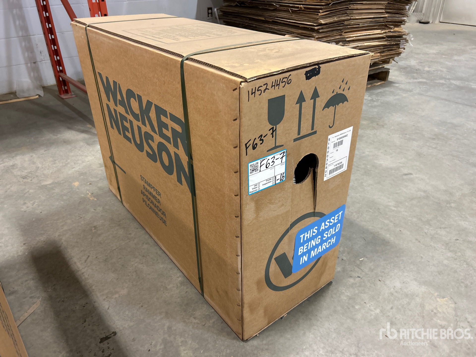 General Appearance with Picture, Right Front Corner