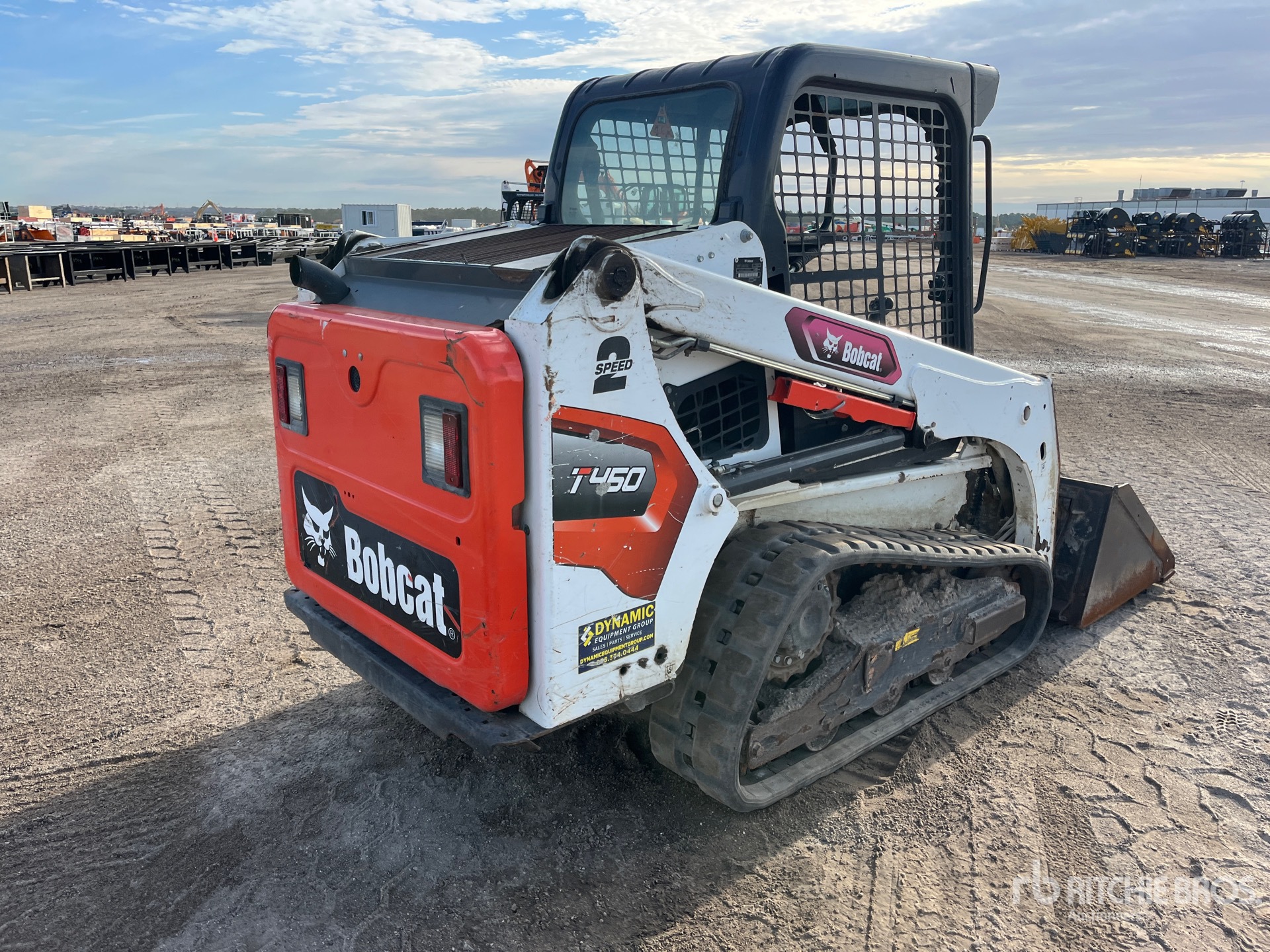 General Appearance with Foto, angolo anteriore sinistro