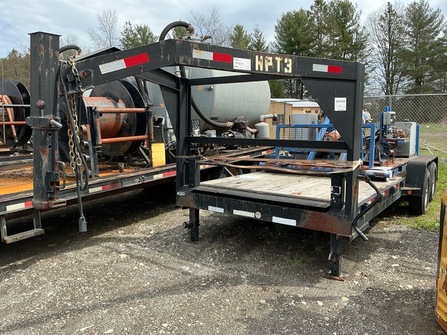 Reiser Manufacturing 18 ft T/A Gooseneck Flatbed Trailer w/Hydraulic Pump