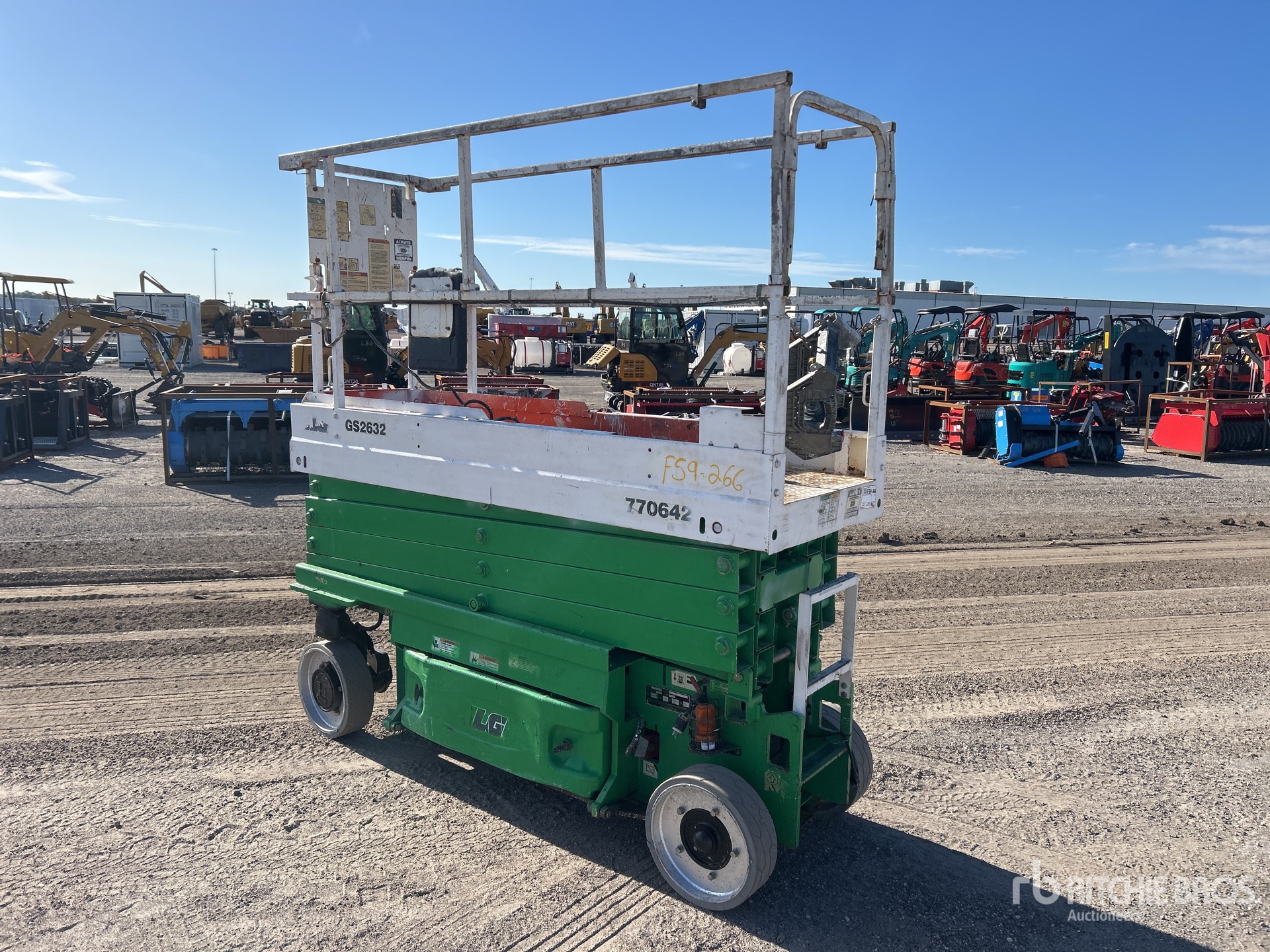 General Appearance with Zdjęcie, lewy dolny róg