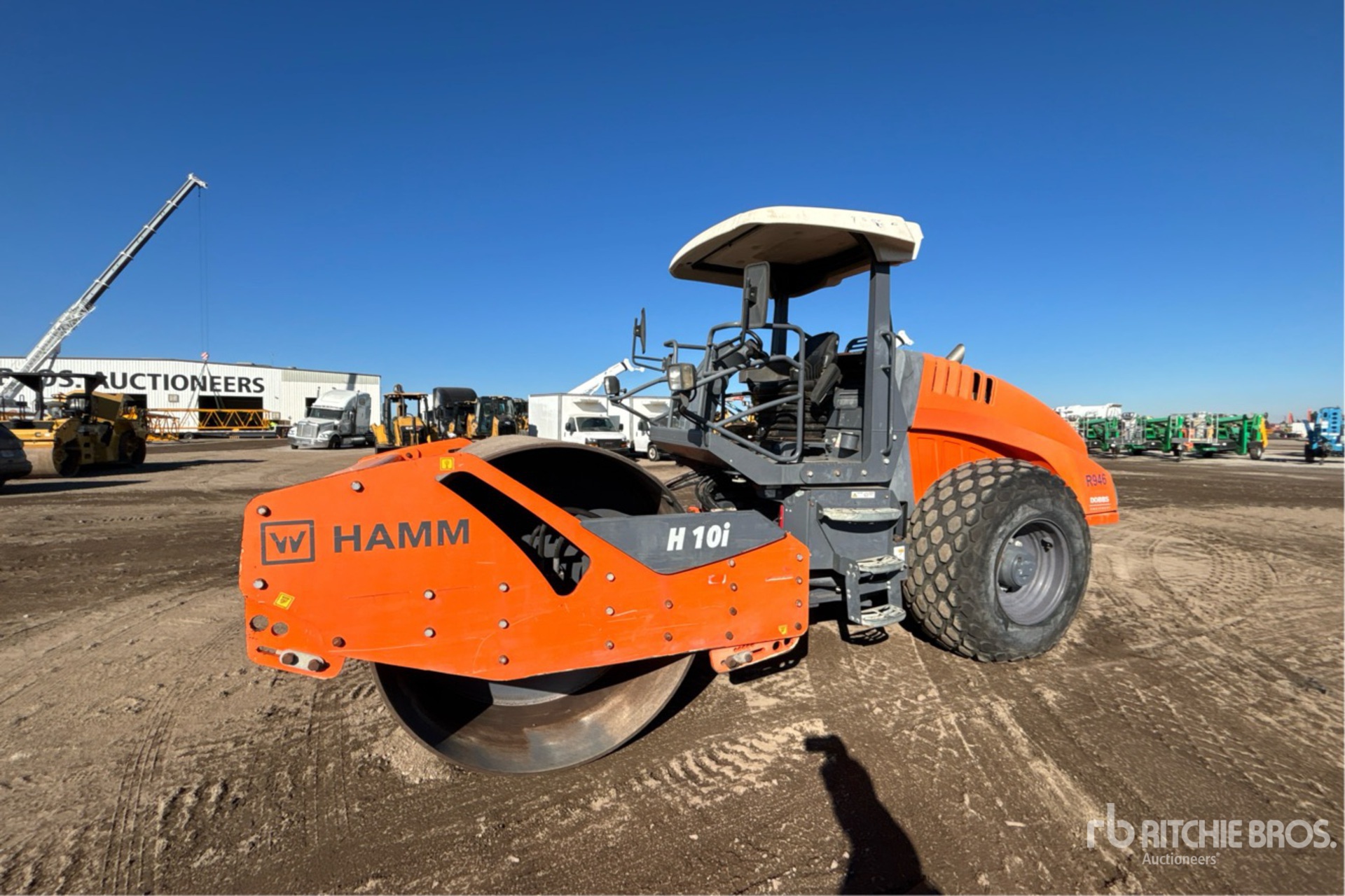 General Appearance with Picture, Left Front Corner