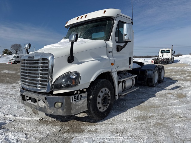 2019 Freightliner Cascadia 125 6x4 T/A Day Cab Truck Tractor