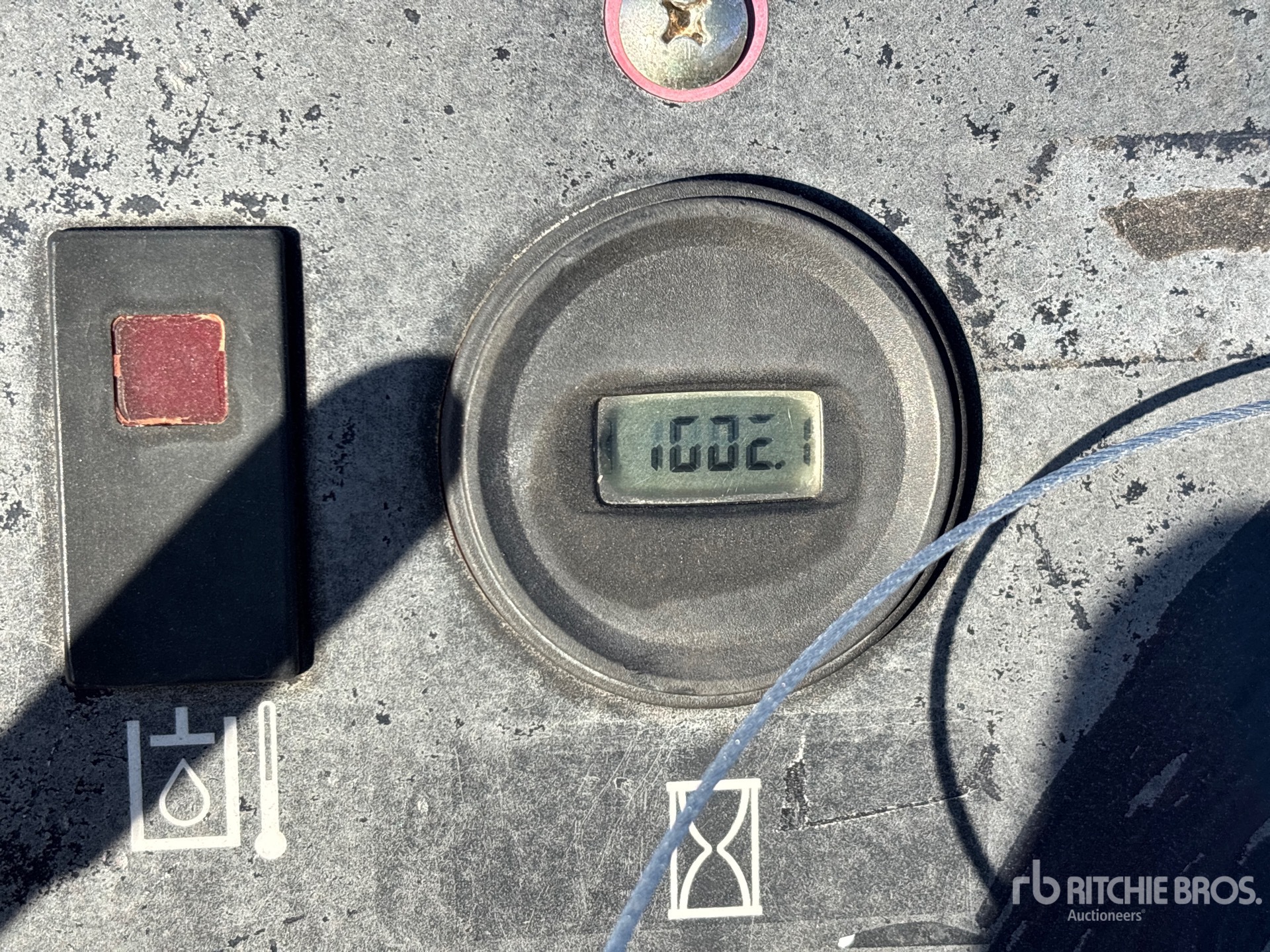 General Appearance with Hour Meter / Odometer