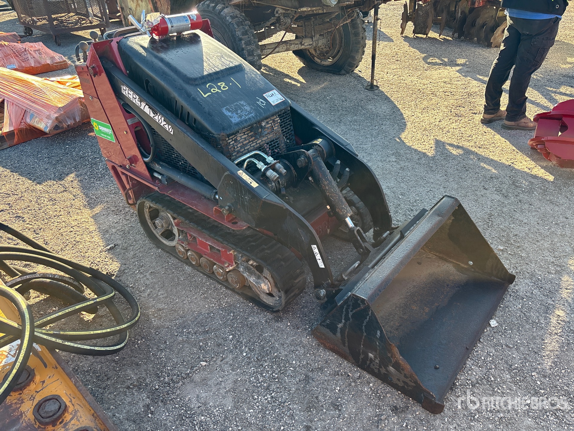 General Appearance with Picture, Right Front Corner