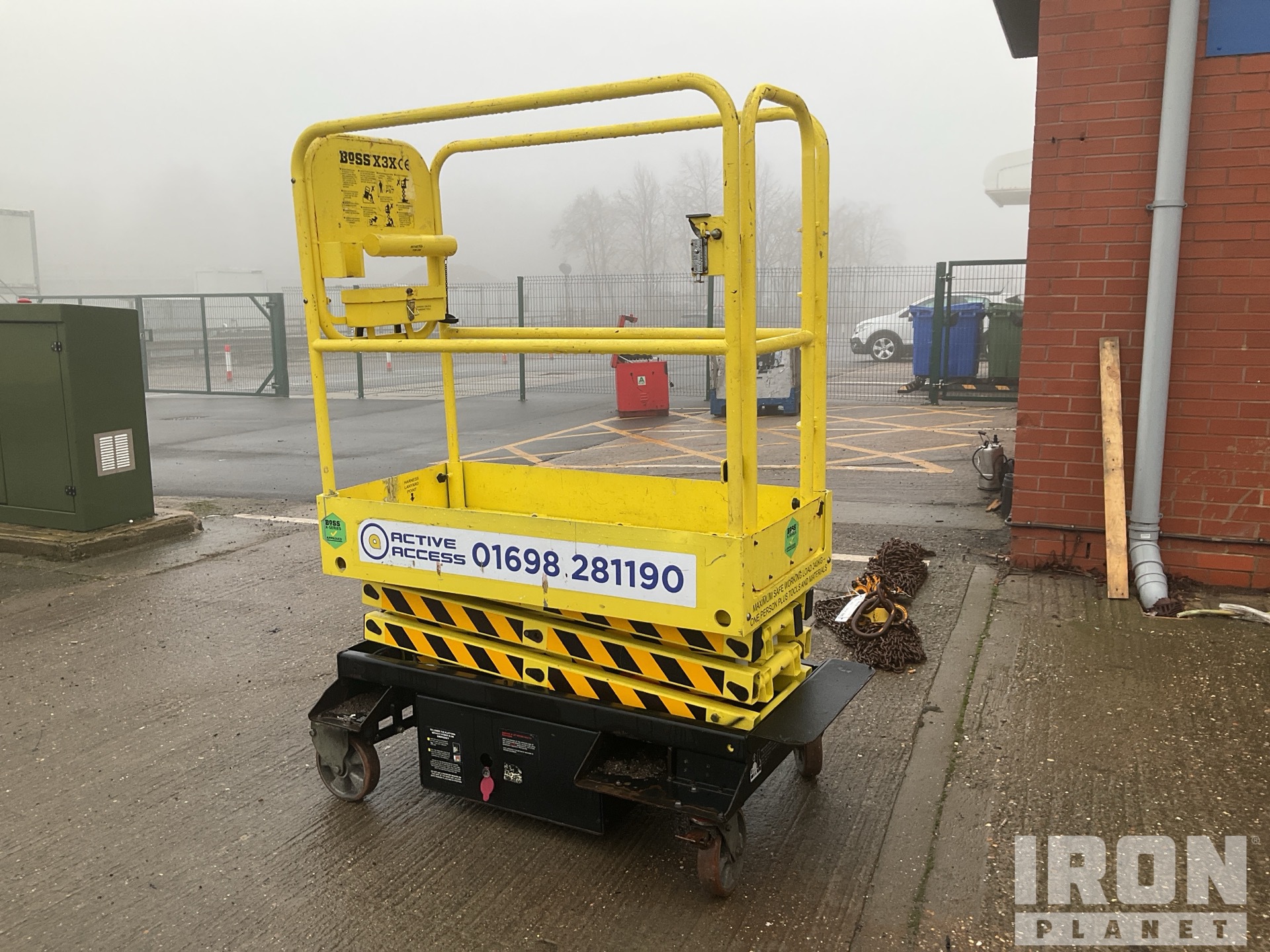 General Appearance with Picture, Right Front Corner