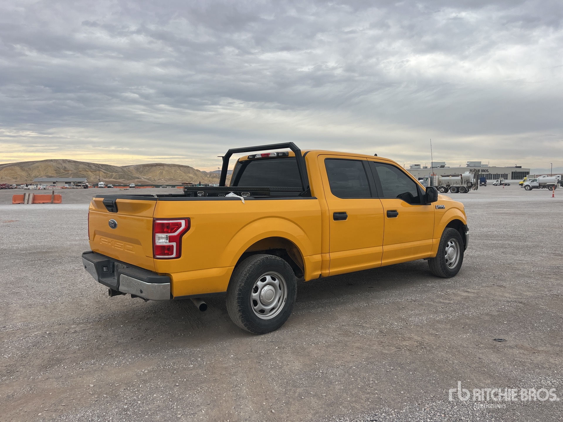 General Appearance with Bild, Ecke hinten rechts