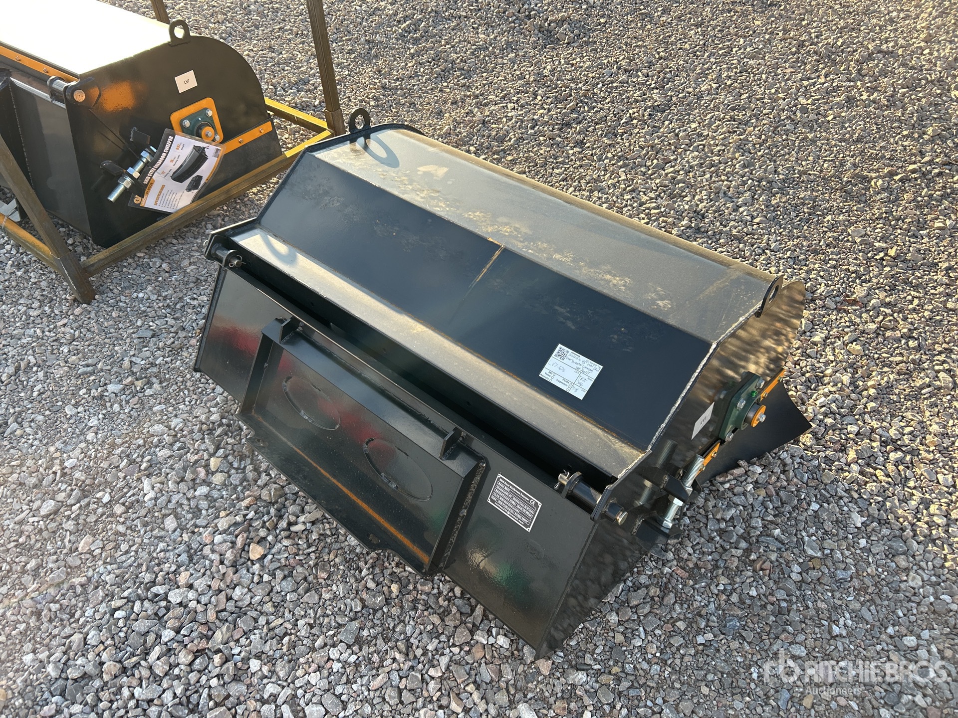 General Appearance with Picture, Left Rear Corner