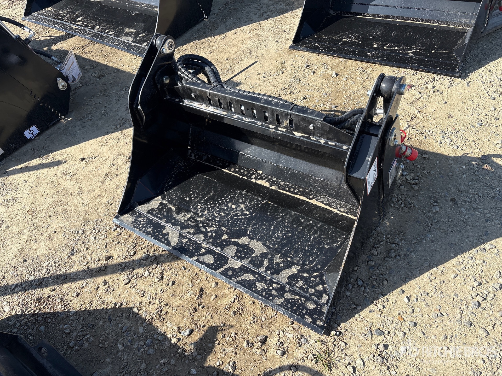 General Appearance with Foto, angolo anteriore sinistro