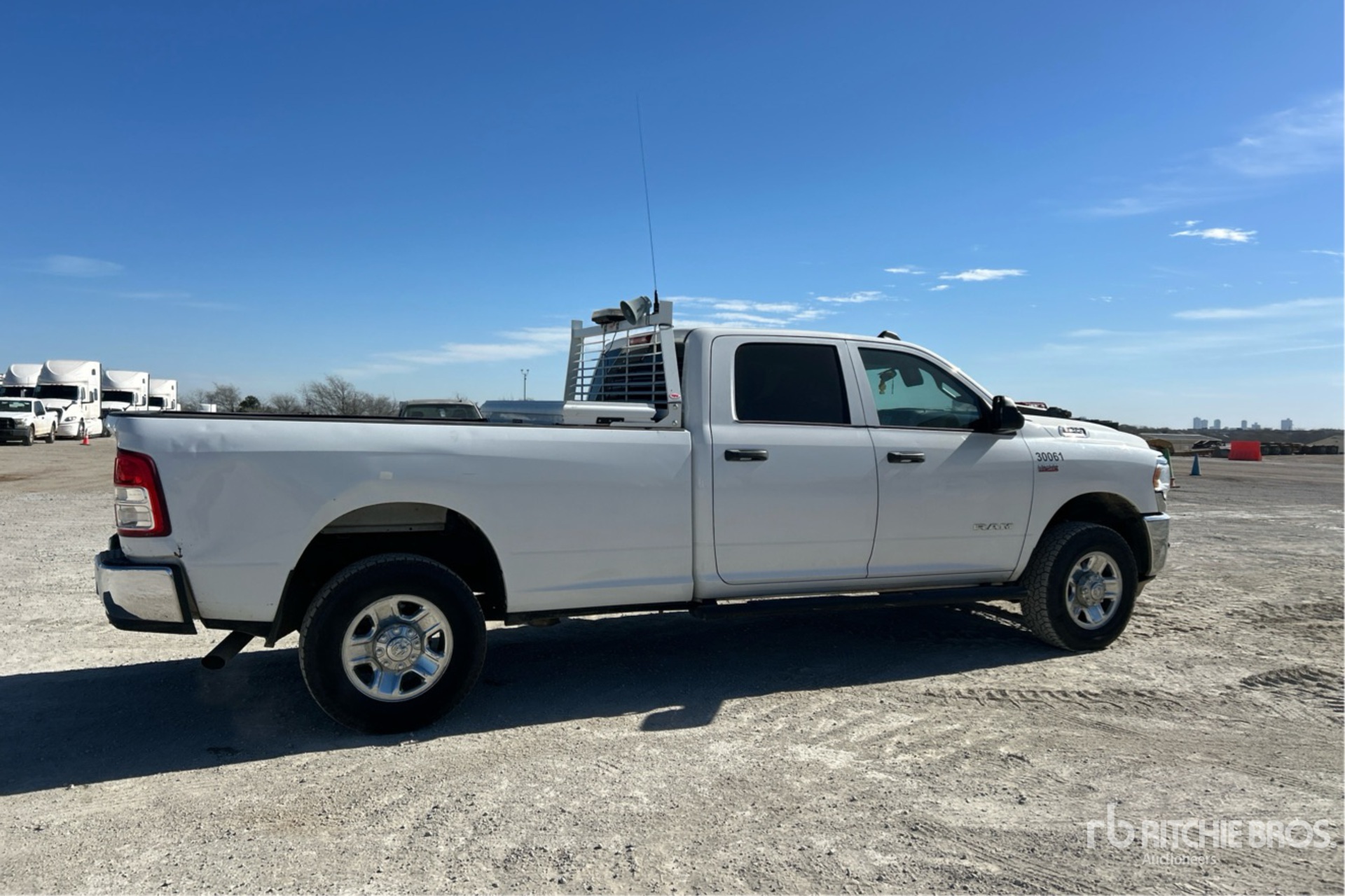 General Appearance with Imagen: esquina trasera derecha