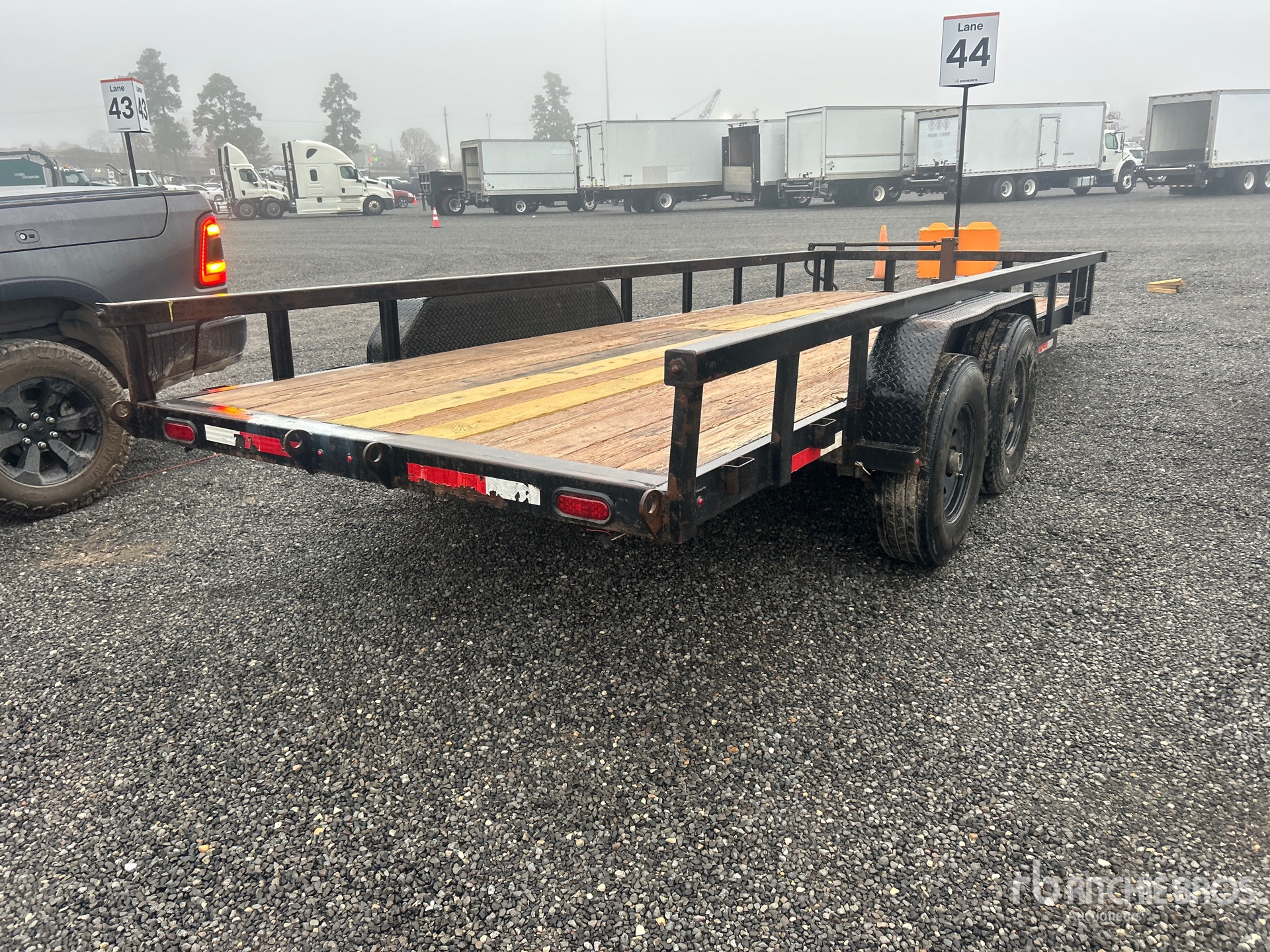 General Appearance with Imagen: esquina trasera derecha