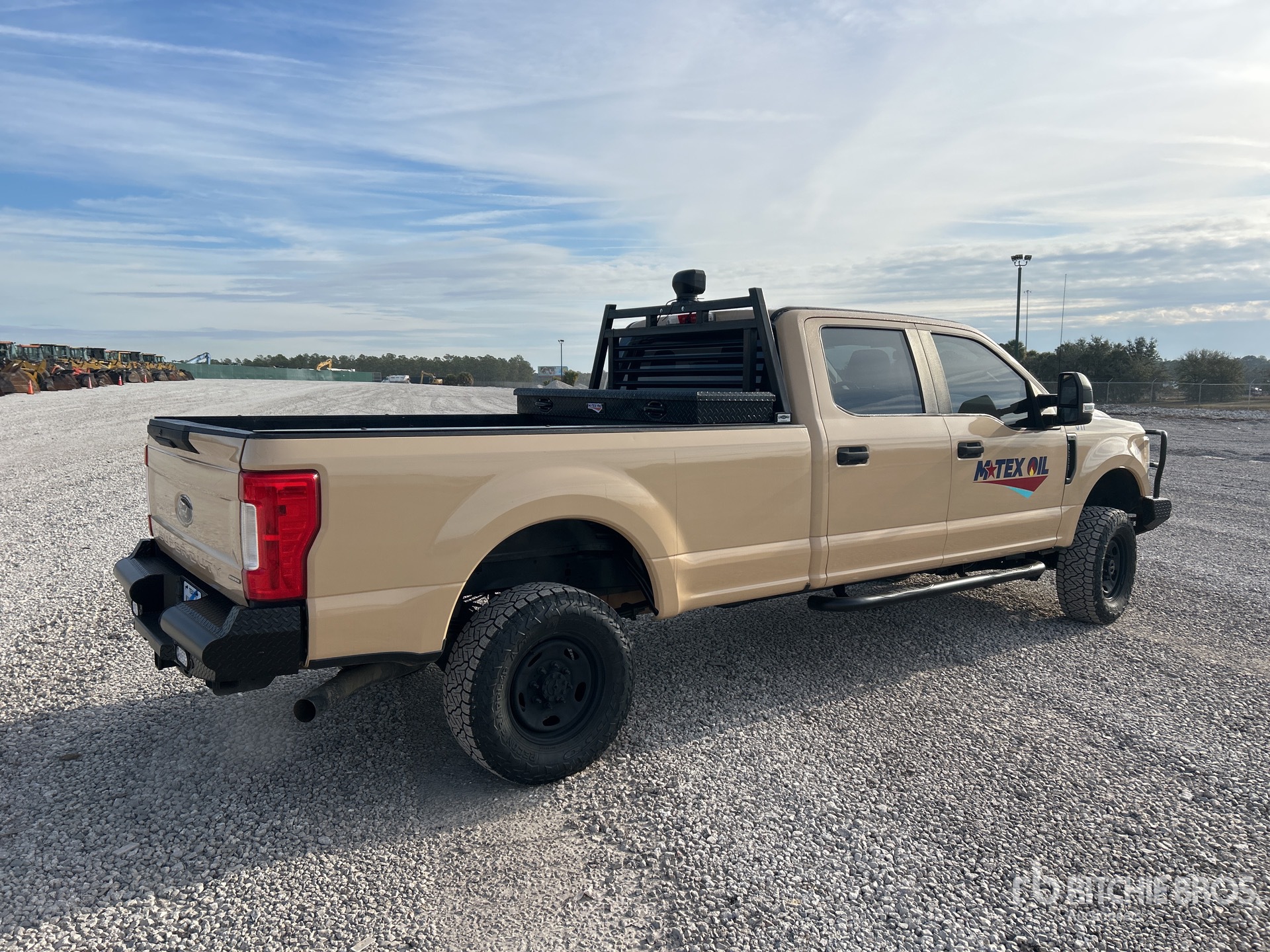 Aspect général with Image, coin arrière droit