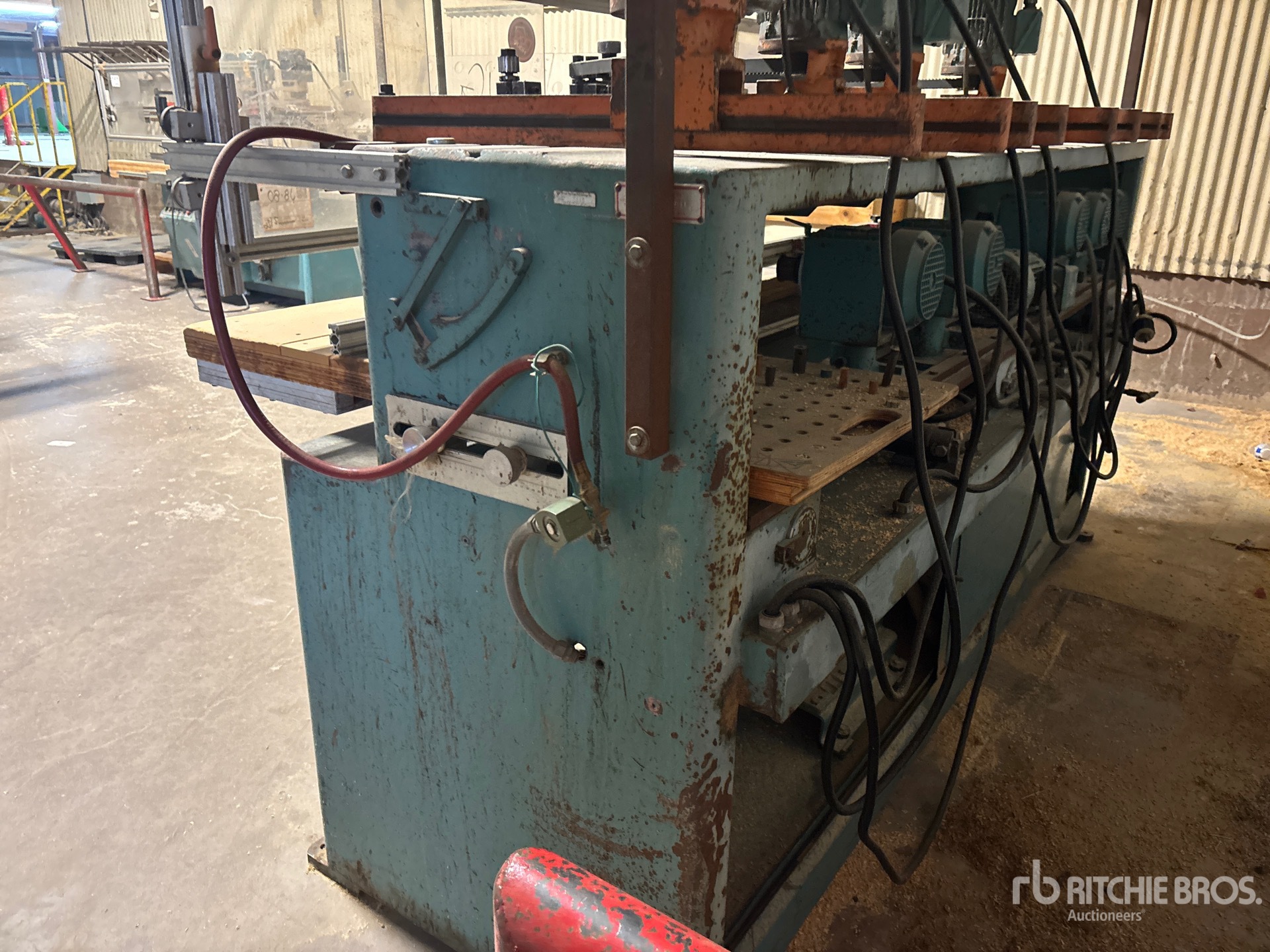 General Appearance with Foto, angolo posteriore sinistro