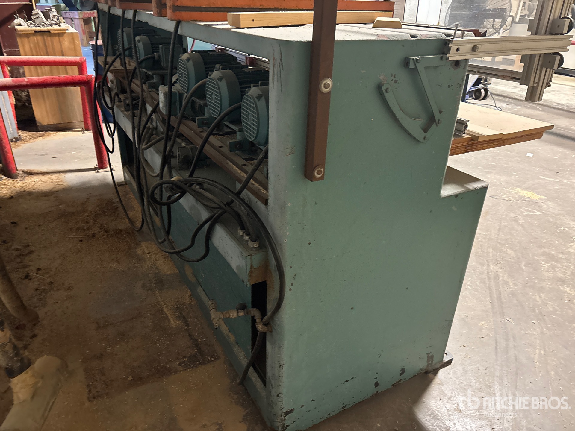 General Appearance with Foto, angolo anteriore sinistro