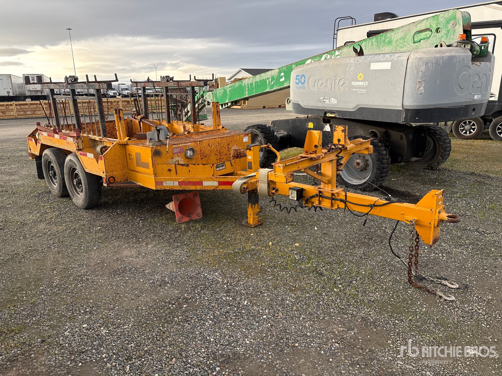 General Appearance with Picture, Right Front Corner