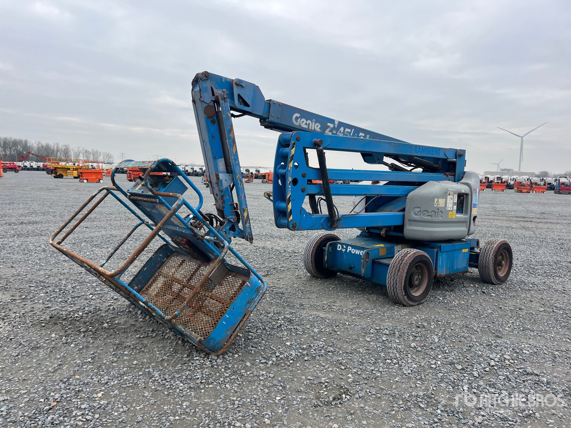 General Appearance with Picture, Right Rear Corner