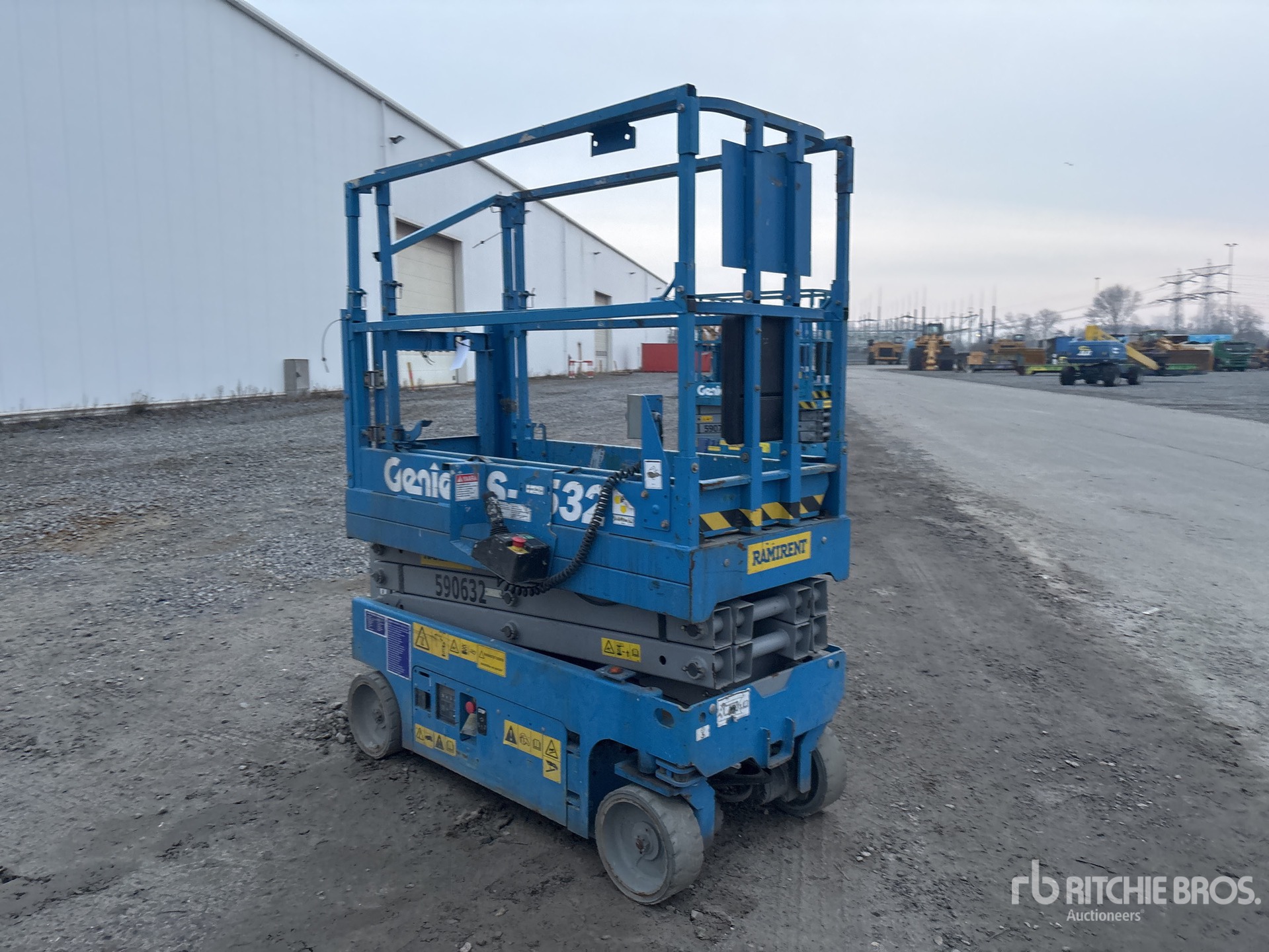 General Appearance with Picture, Right Front Corner