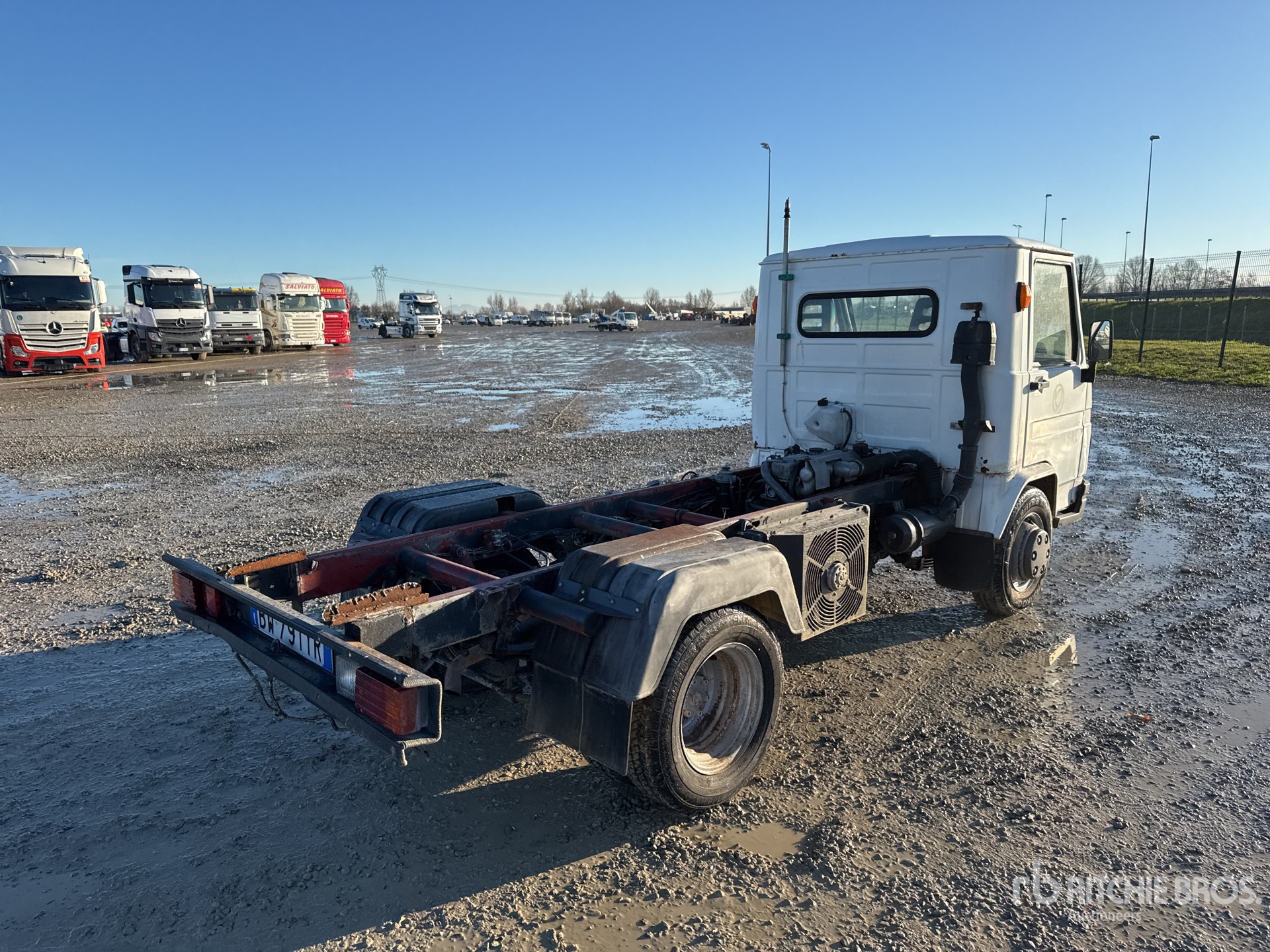 General Appearance with Imagen: esquina trasera derecha