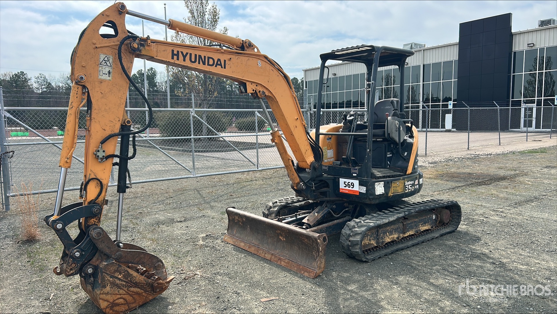 General Appearance with Featured Photo