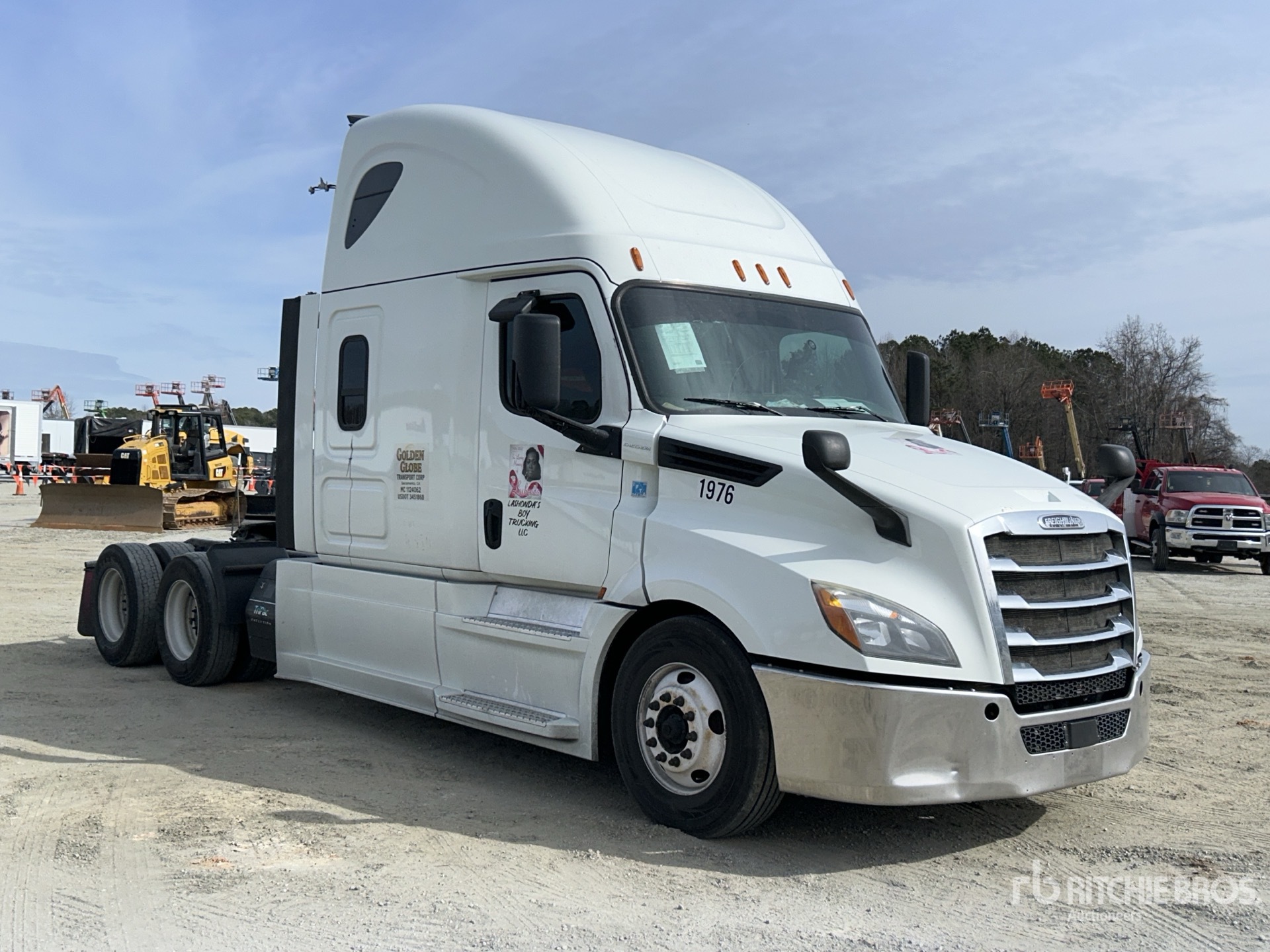 General Appearance with Imagen: esquina delantera derecha