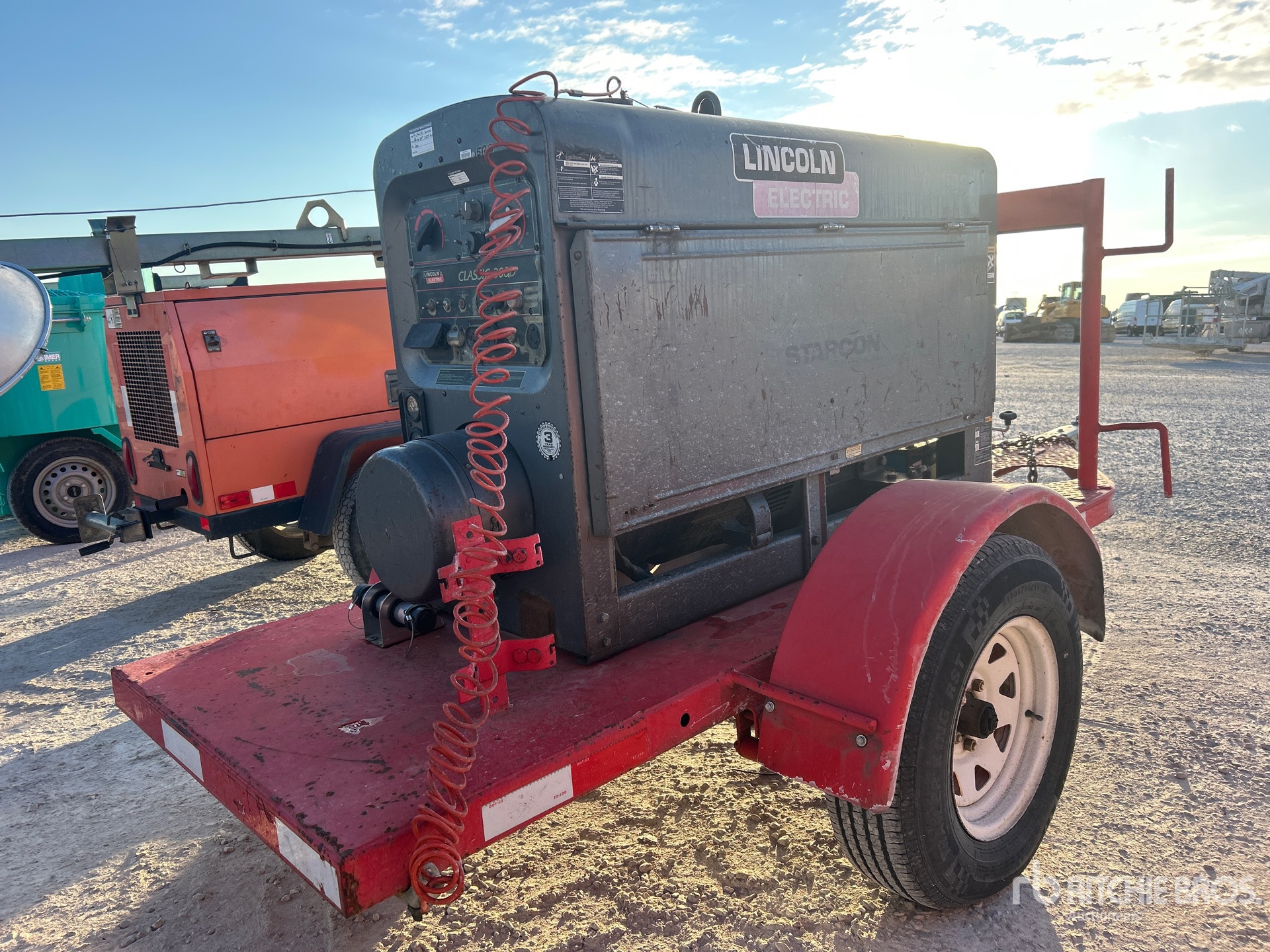 Aspect général with Image, coin arrière droit