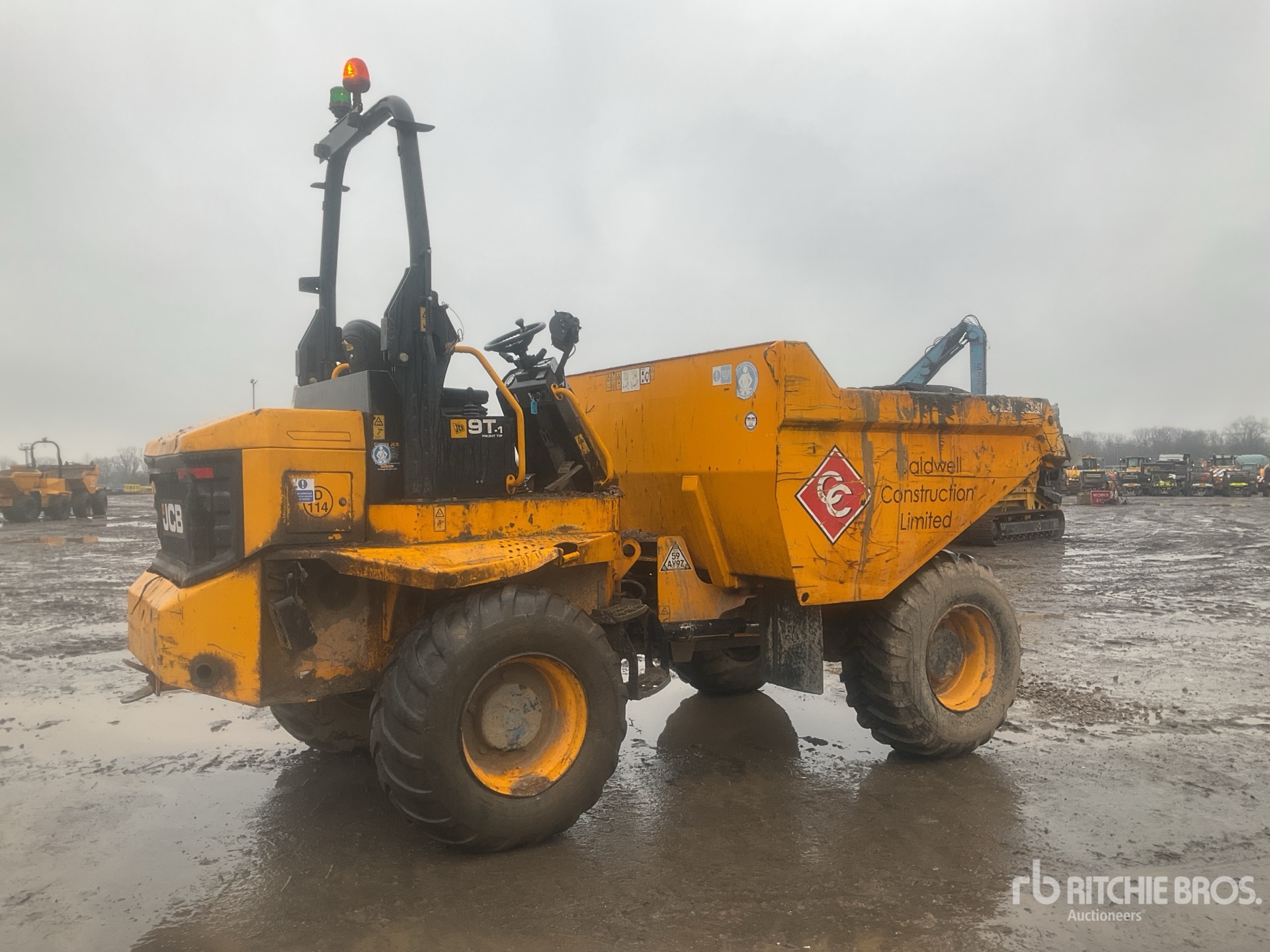 Aspect général with Image, coin arrière droit