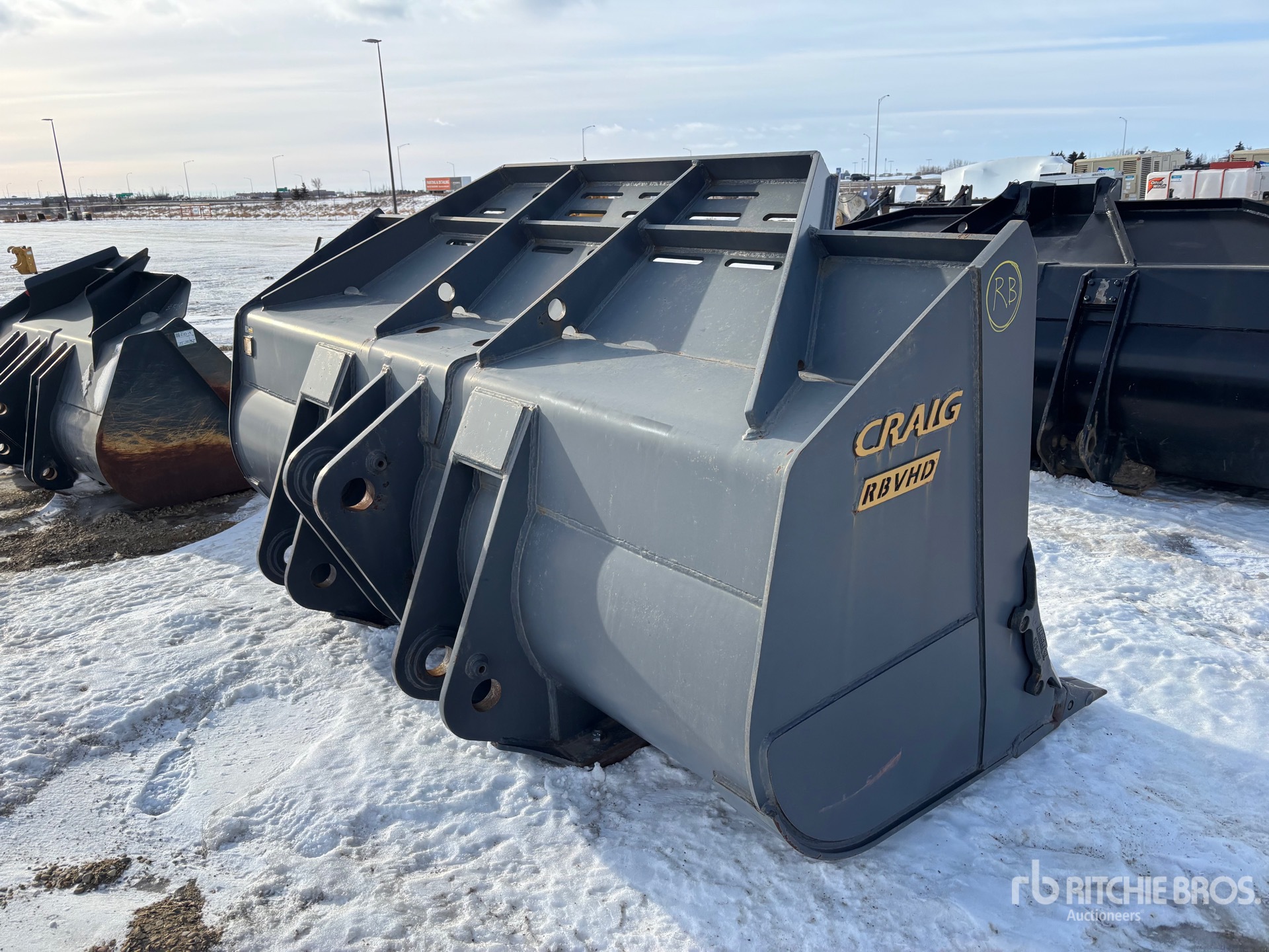 General Appearance with Foto, angolo anteriore sinistro