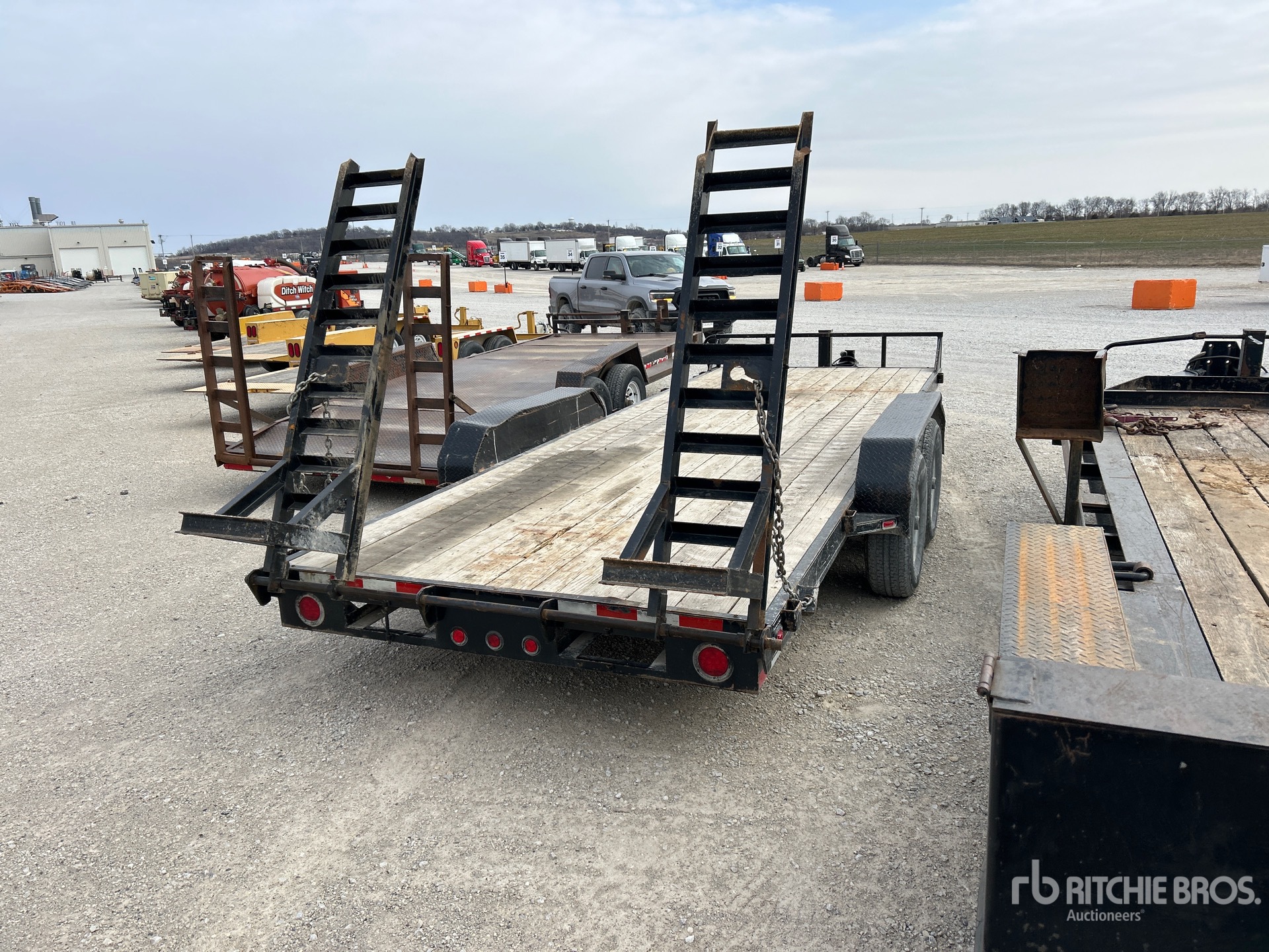 General Appearance with Imagen: esquina trasera derecha