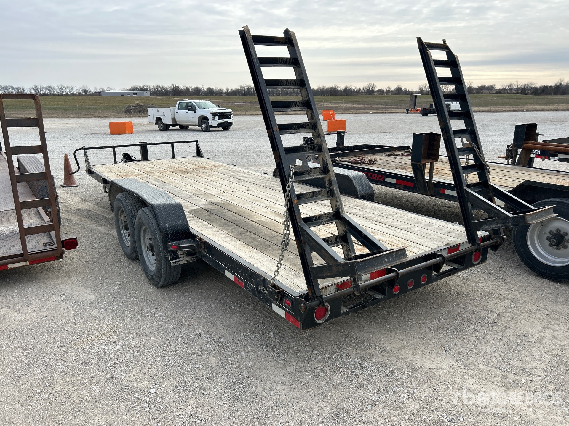 General Appearance with Imagen: esquina trasera izquierda