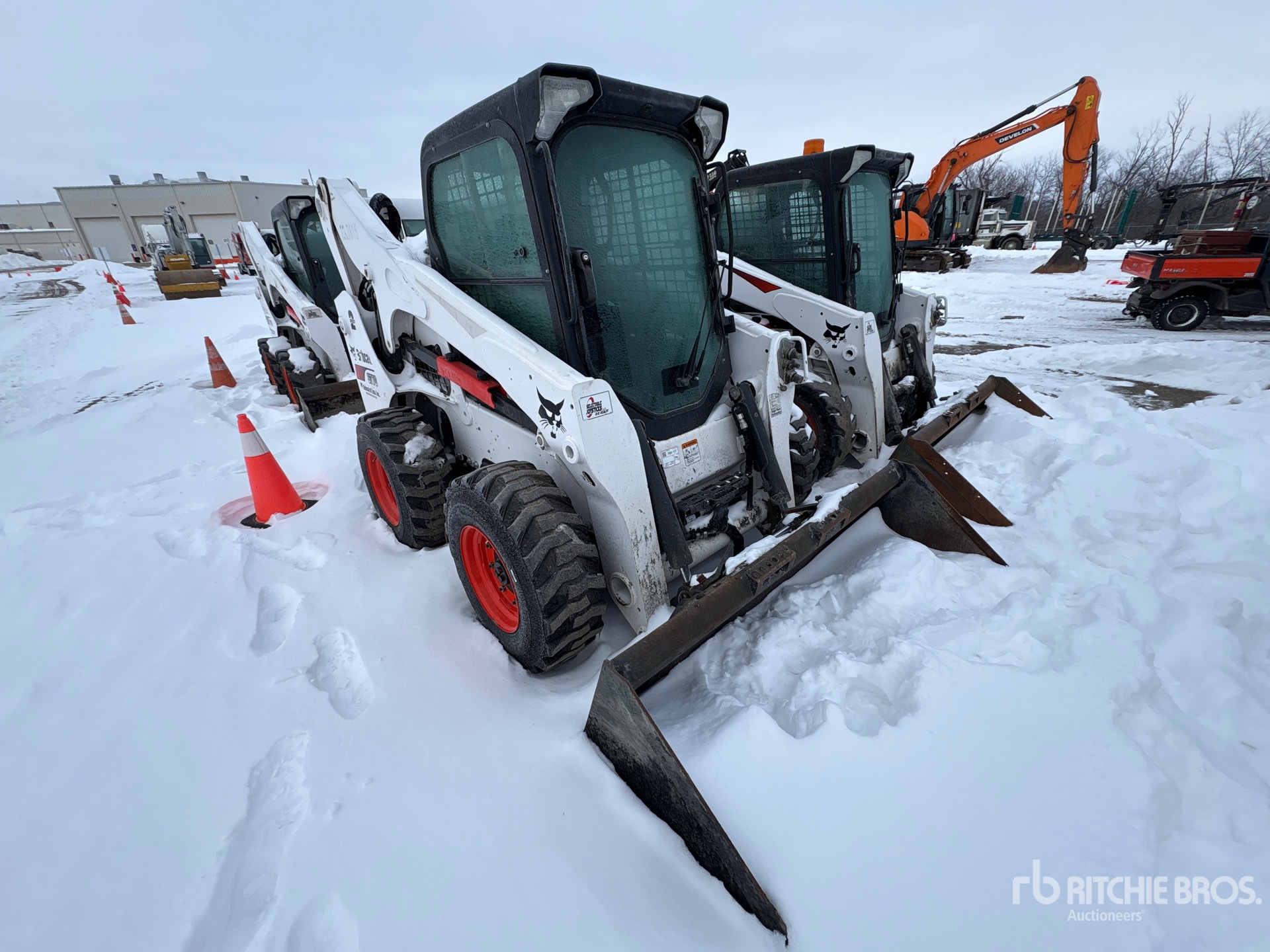 Aspect général with Image, coin avant droit