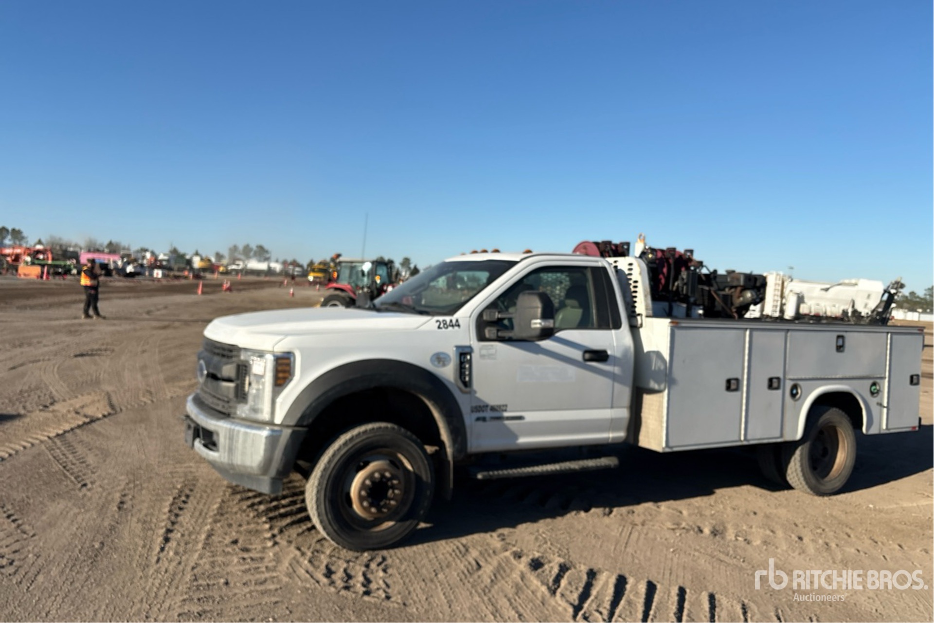 General Appearance with Picture, Left Front Corner