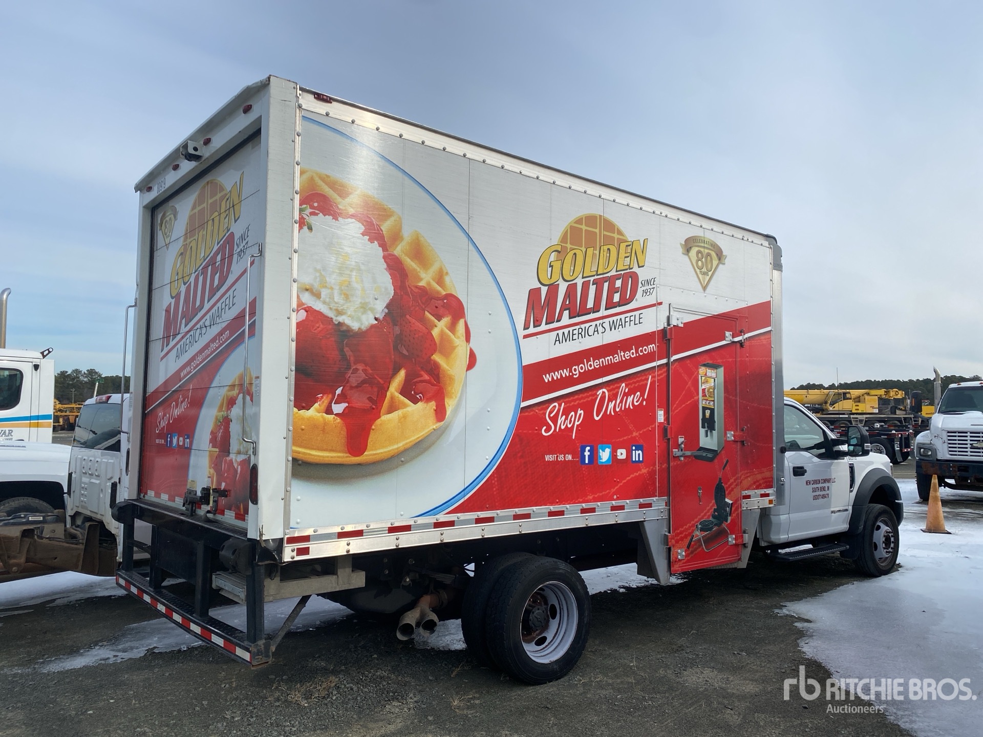 General Appearance with Picture, Right Rear Corner