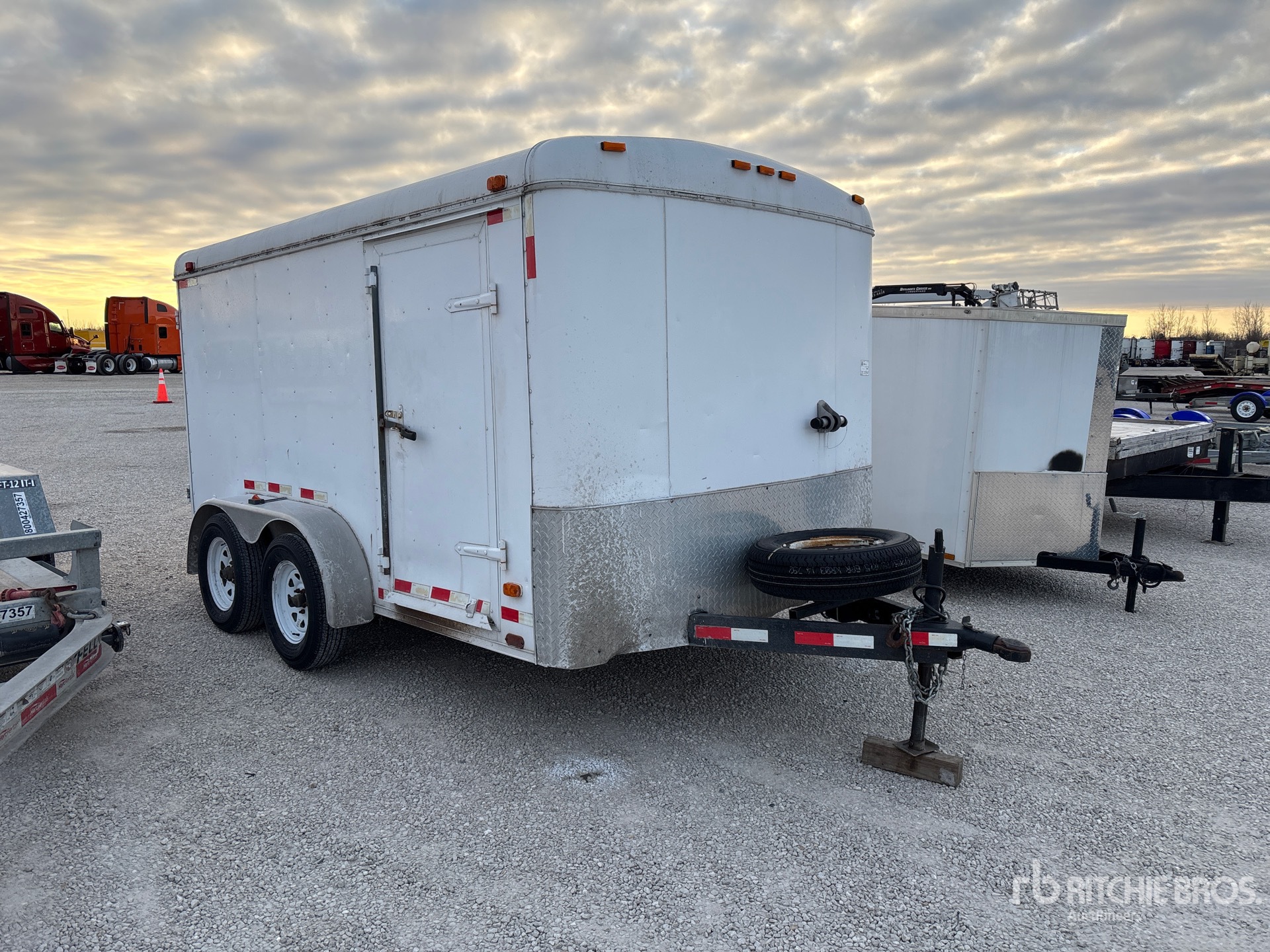 General Appearance with Picture, Right Front Corner