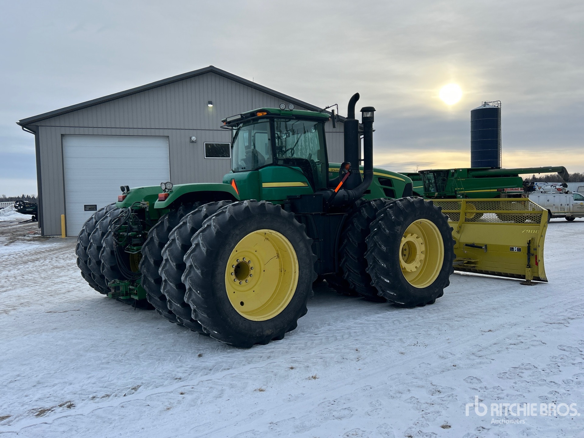 General Appearance with Imagen: esquina trasera derecha