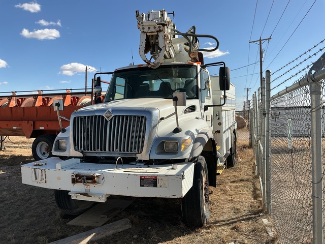 2007 Altec 0906-DV2232 4x4 Digger Derrick Truck 2007 Altec 0906-DV2232 4x4 Digger Derrick Truck
