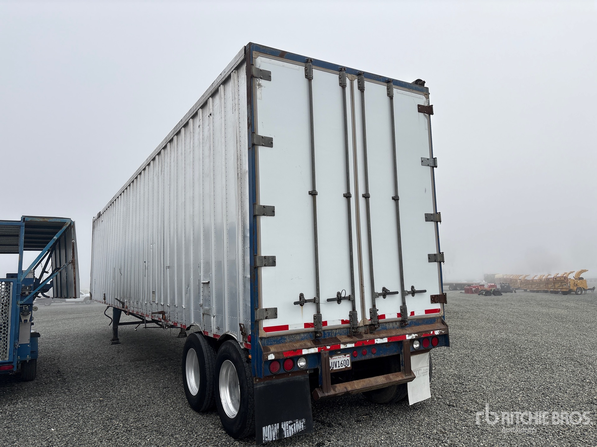 General Appearance with Foto, angolo posteriore sinistro