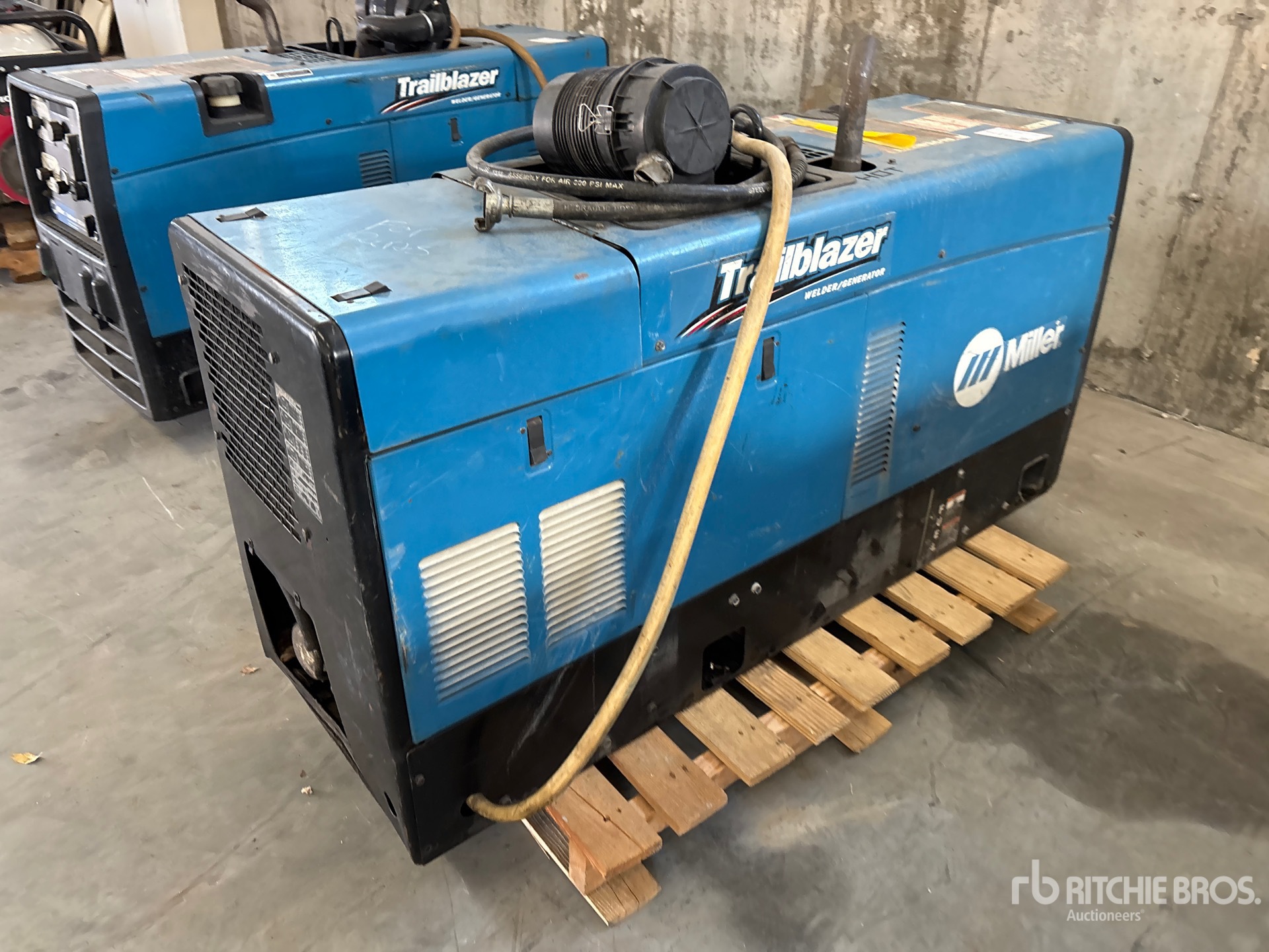 General Appearance with Imagen: esquina trasera derecha