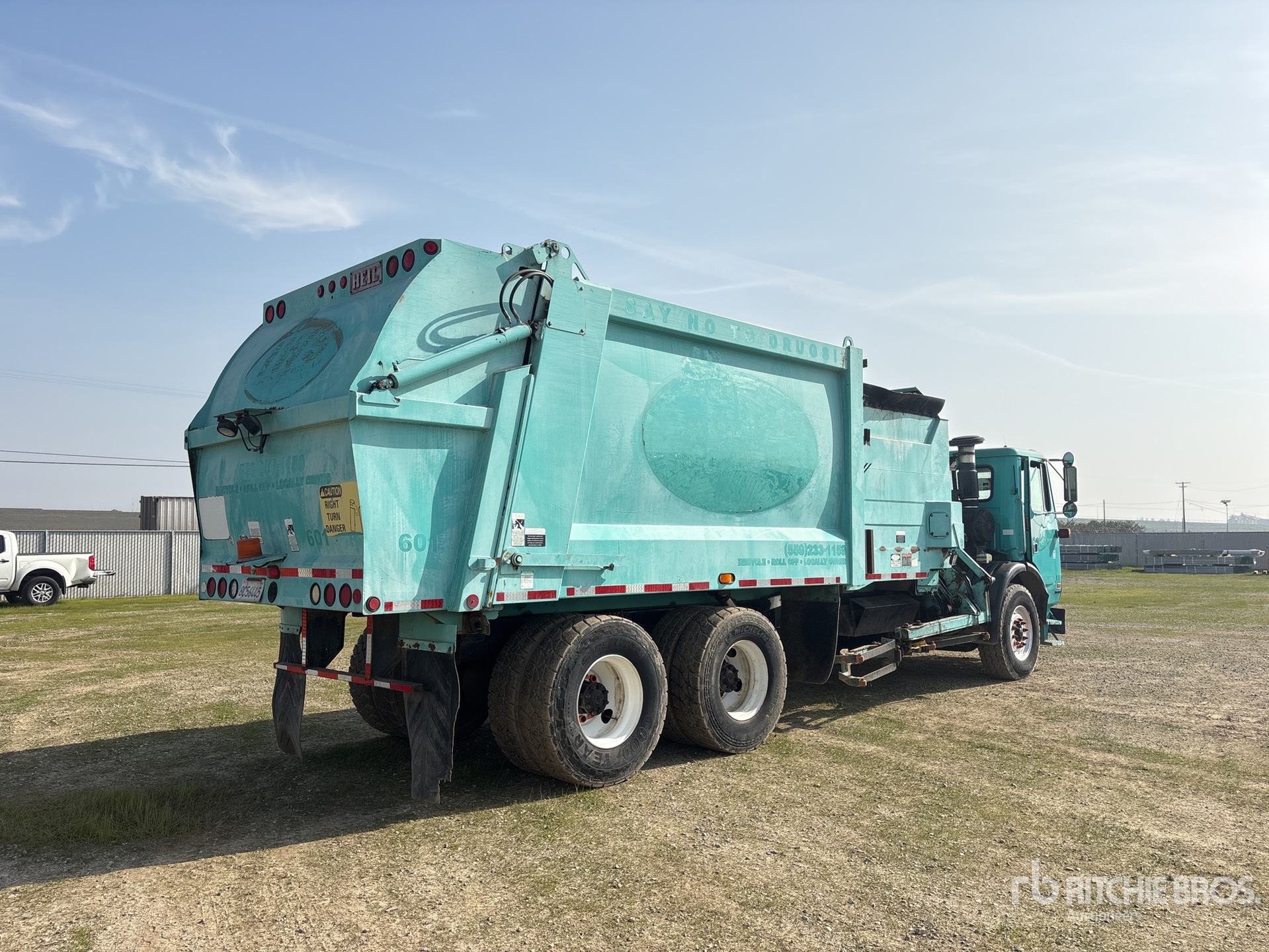 General Appearance with Imagen: esquina trasera derecha