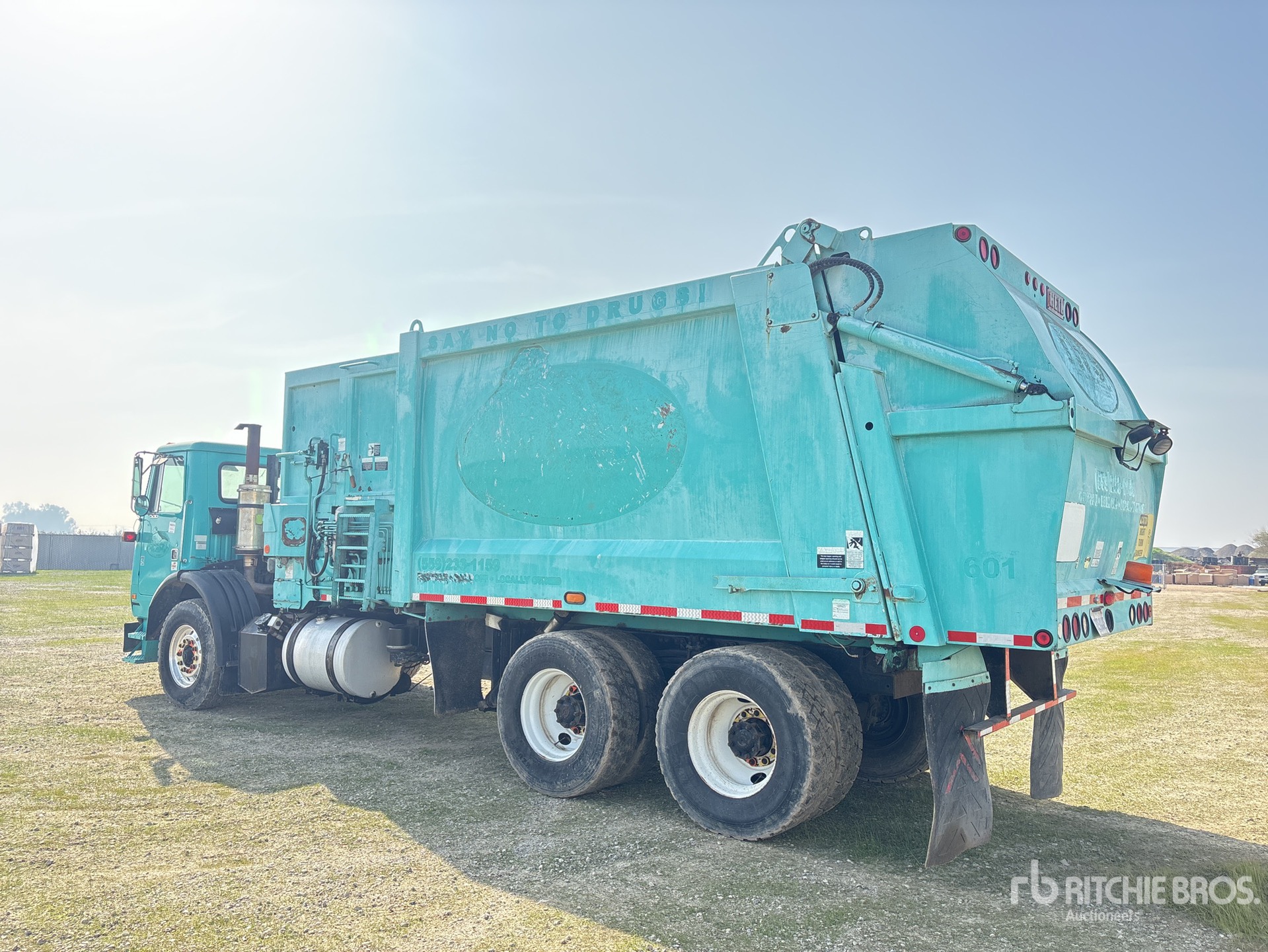 General Appearance with Imagen: esquina trasera izquierda