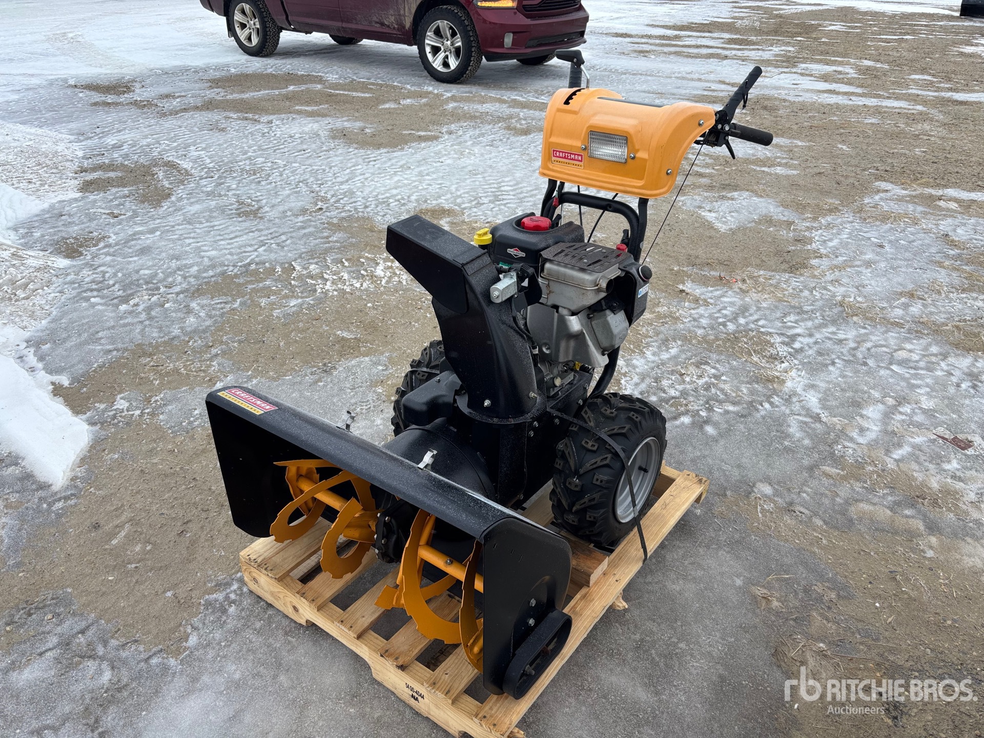 General Appearance with Picture, Left Front Corner